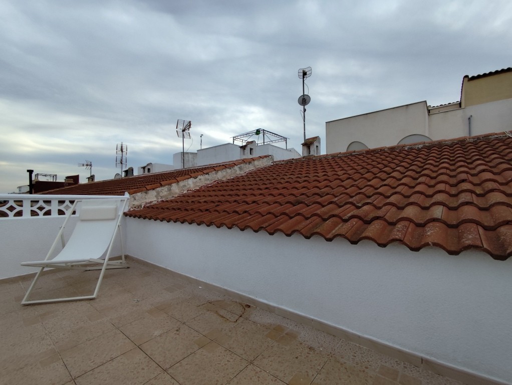 For sale - 2 Bedroom 1 Bathroom Bungalow in La Siesta -  - Alicante