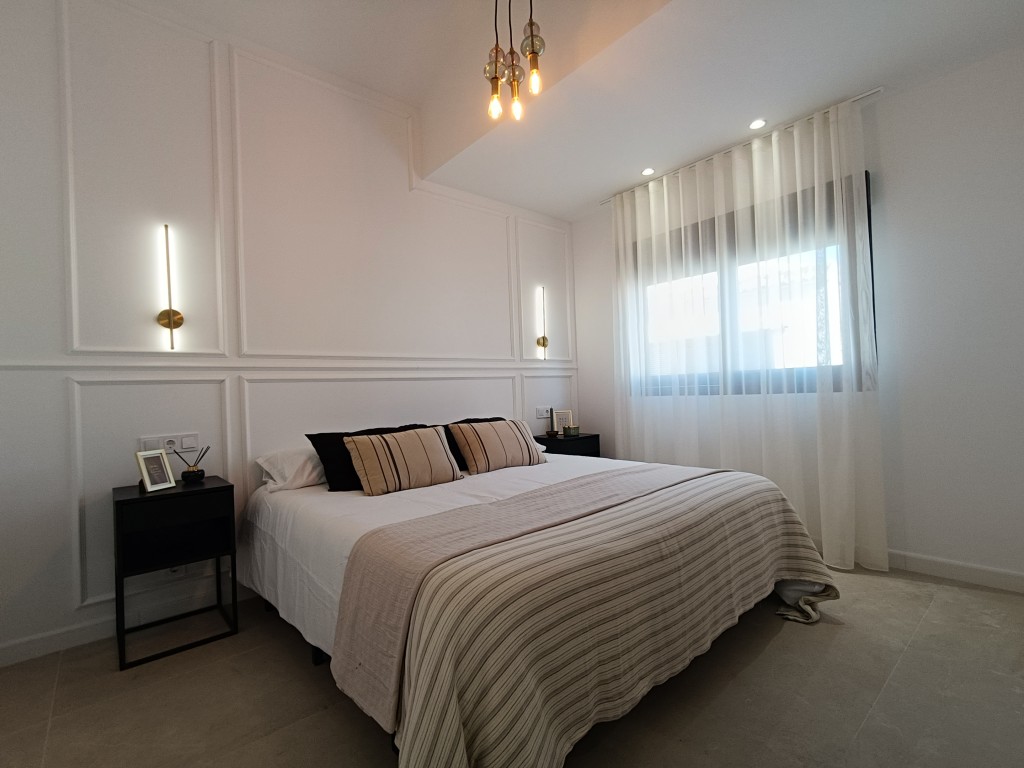 For sale - 3 Bedroom 2 Bathroom Villa in El Chaparral - El Chaparral - Alicante