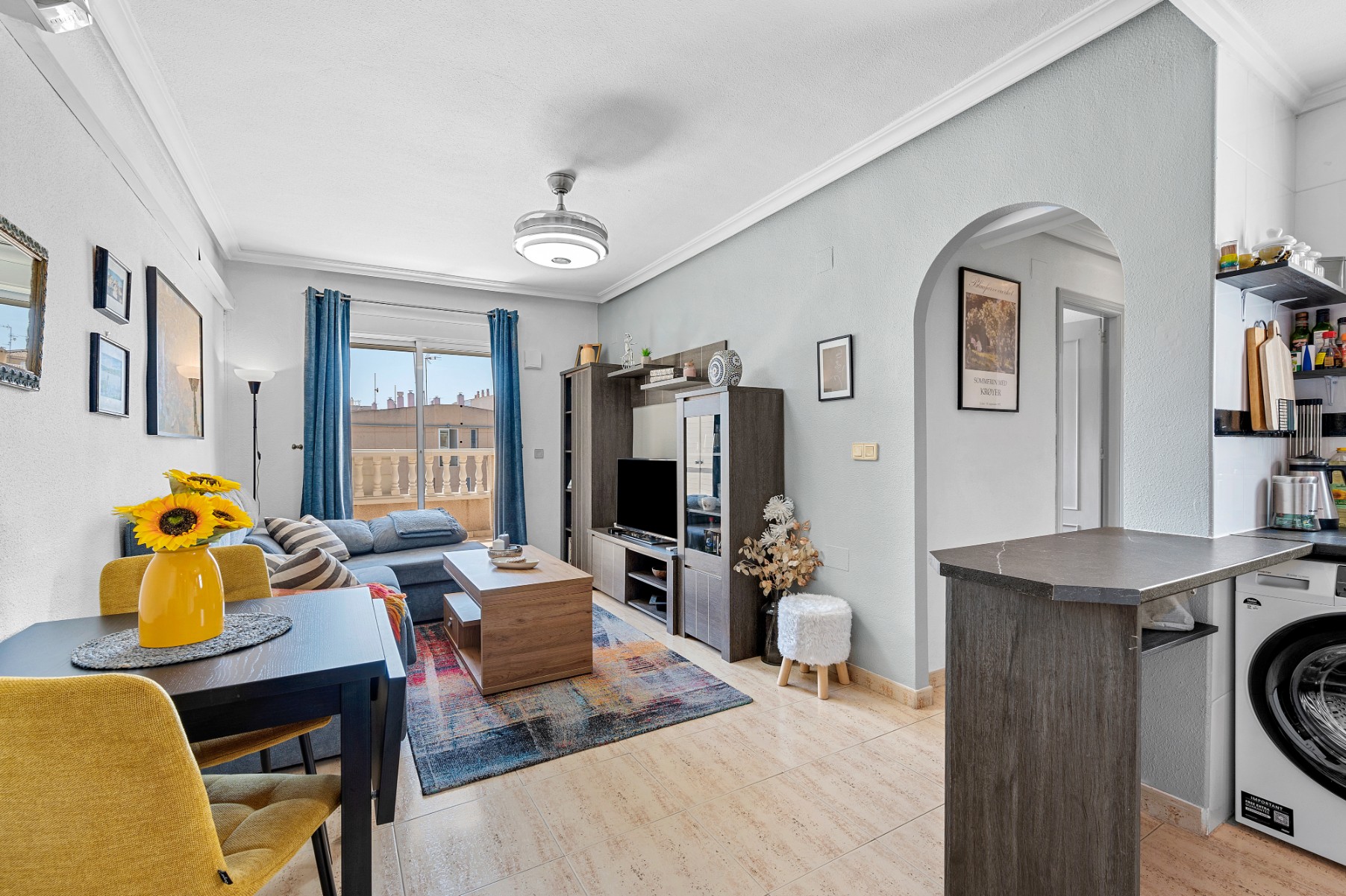 For sale - 3 Bedroom 2 Bathroom Apartment in Torrevieja - Torrevieja  - Alicante