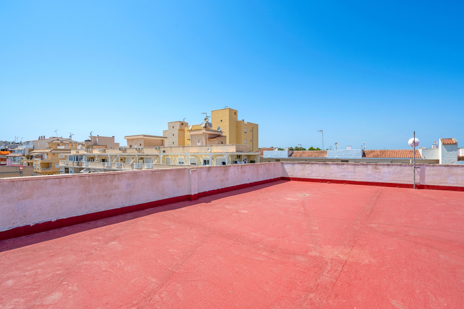 For sale - 3 Bedroom 2 Bathroom Apartment in Torrevieja - Torrevieja  - Alicante