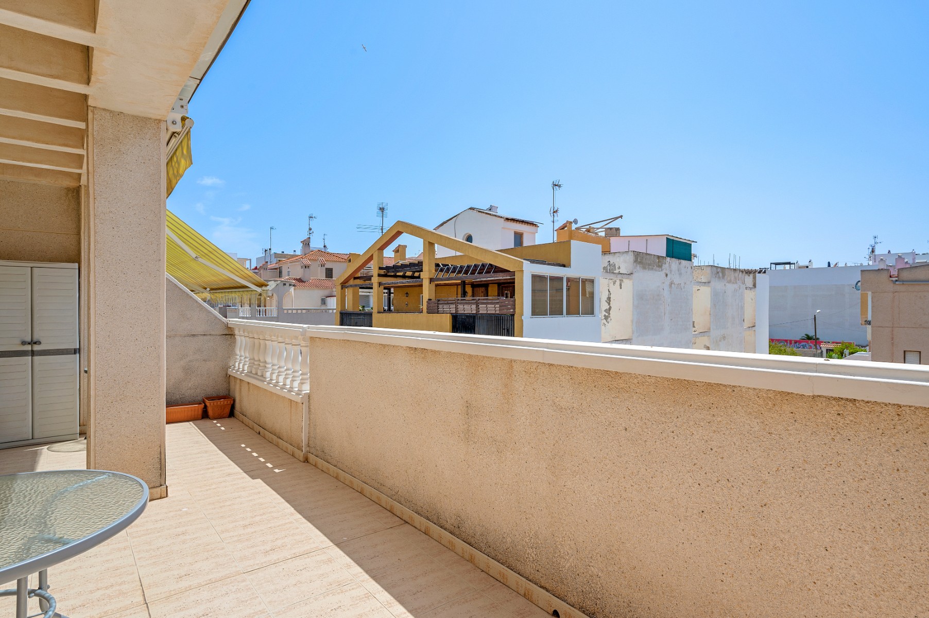 For sale - 3 Bedroom 2 Bathroom Apartment in Torrevieja - Torrevieja  - Alicante