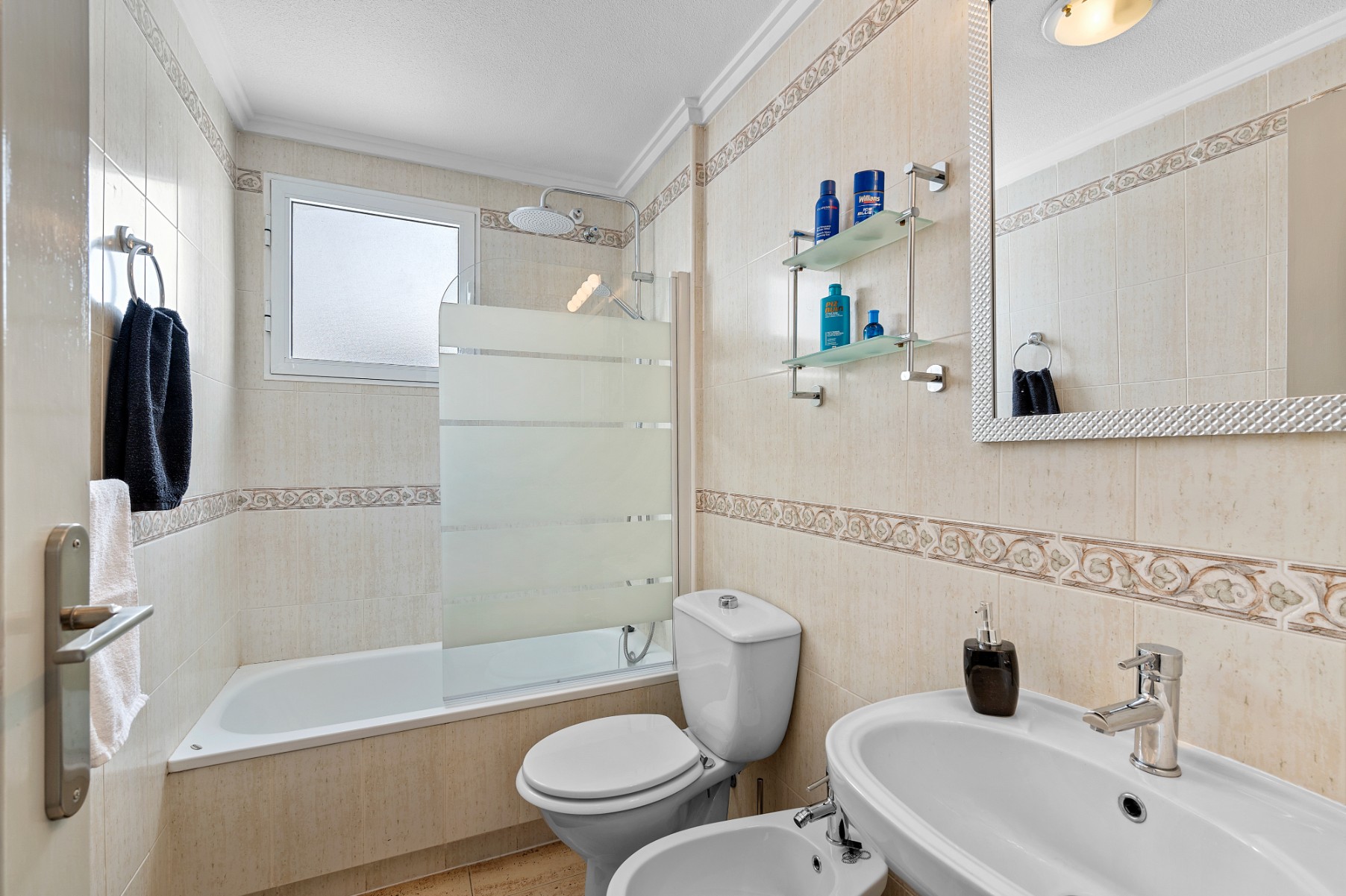 For sale - 3 Bedroom 2 Bathroom Apartment in Torrevieja - Torrevieja  - Alicante