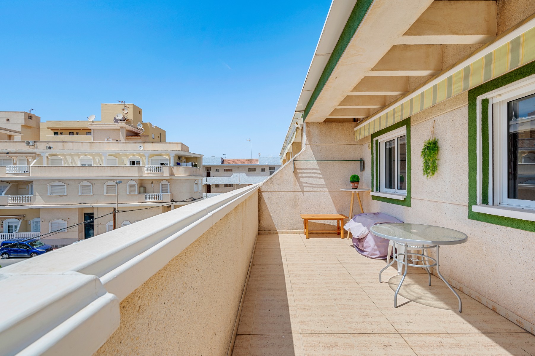 For sale - 3 Bedroom 2 Bathroom Apartment in Torrevieja - Torrevieja  - Alicante