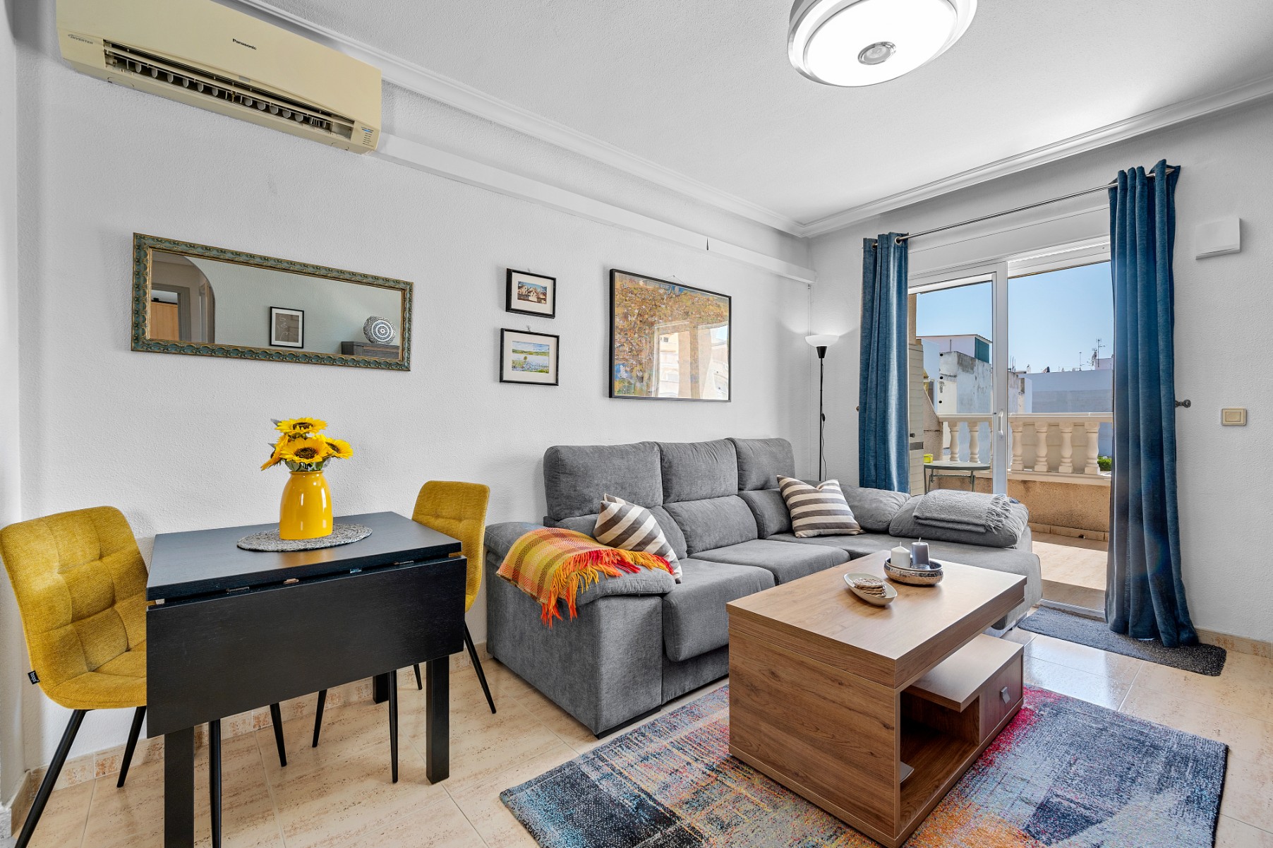 For sale - 3 Bedroom 2 Bathroom Apartment in Torrevieja - Torrevieja  - Alicante