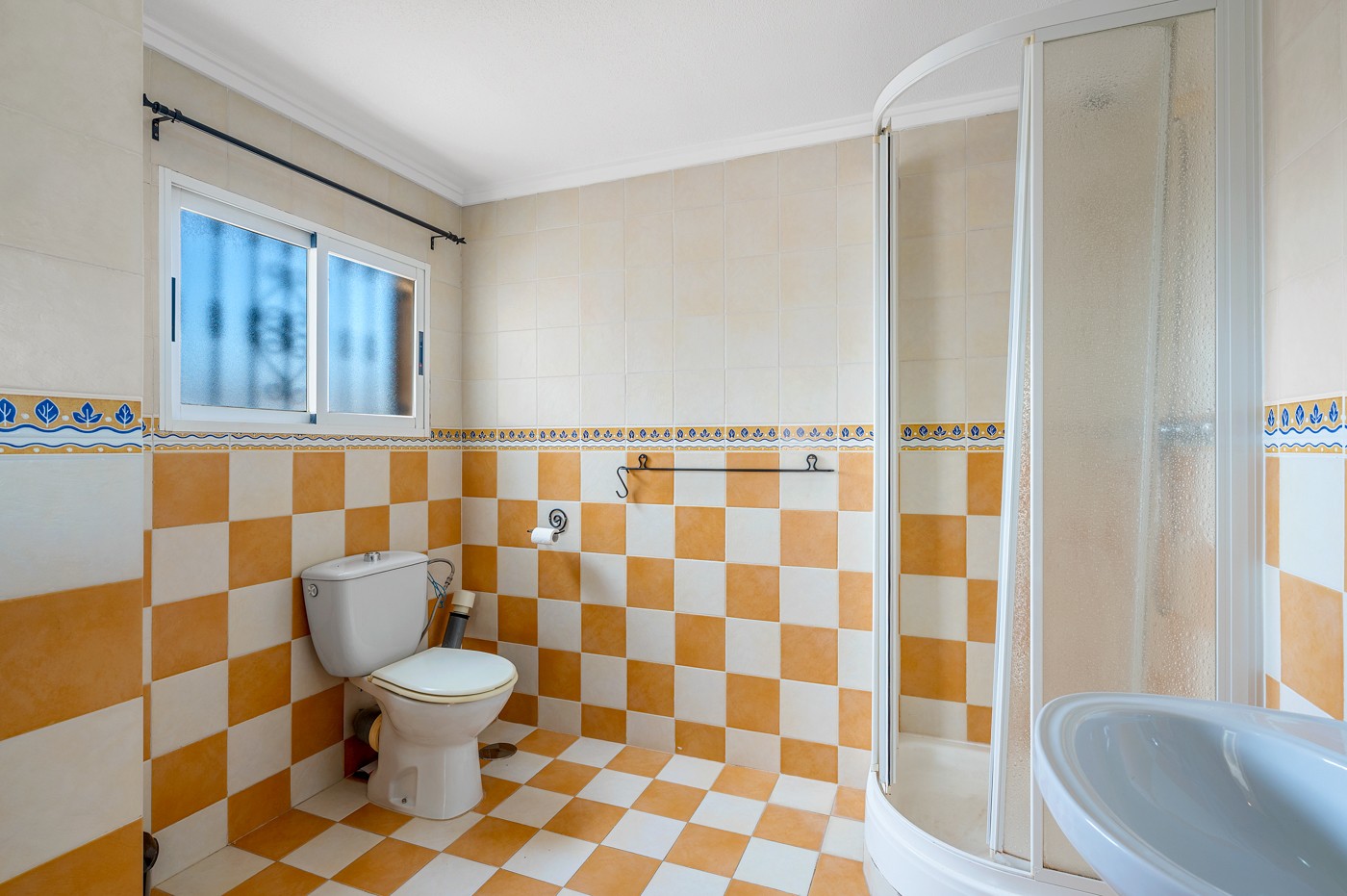 For sale - 4 Bedroom 2 Bathroom Villa in Orihuela Costa - Playa Flamenca  - Alicante