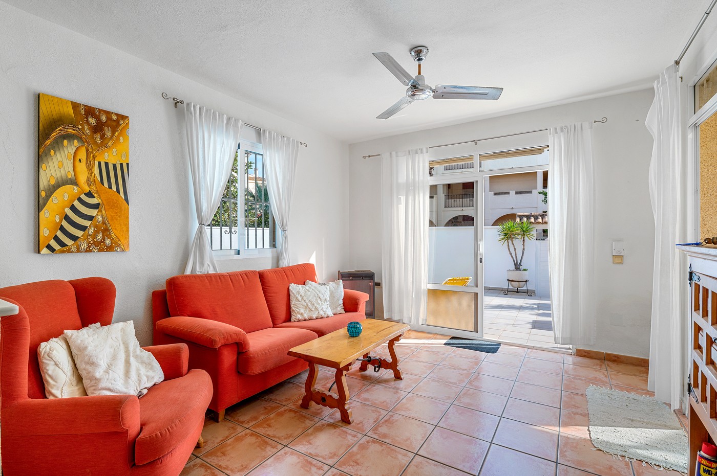 For sale - 4 Bedroom 2 Bathroom Villa in Orihuela Costa - Playa Flamenca  - Alicante