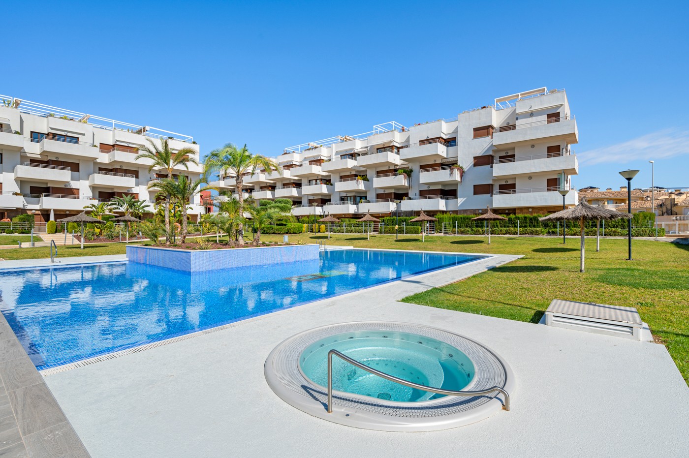 Sold - 2 Bedroom 2 Bathroom Apartment in Lomas de Cabo Roig - Lomas de Cabo Roig  - Alicante