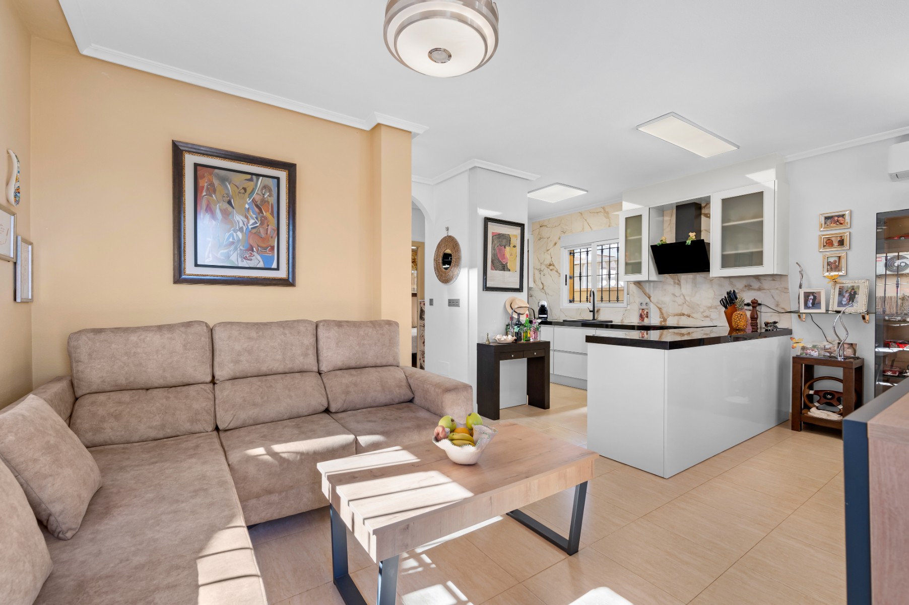 For sale - 3 Bedroom 2 Bathroom Villa in El Raso - El Raso  - Alicante