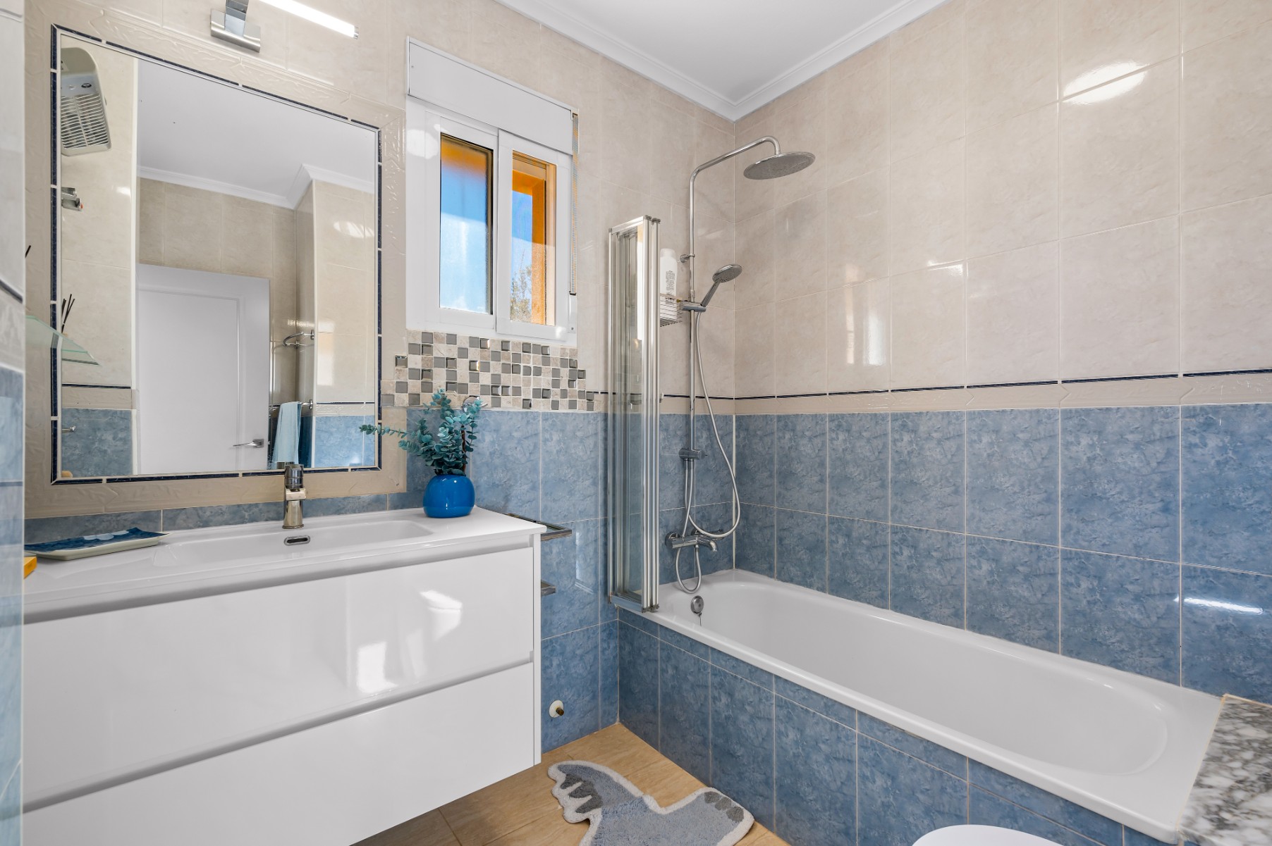 For sale - 3 Bedroom 2 Bathroom Villa in El Raso - El Raso  - Alicante