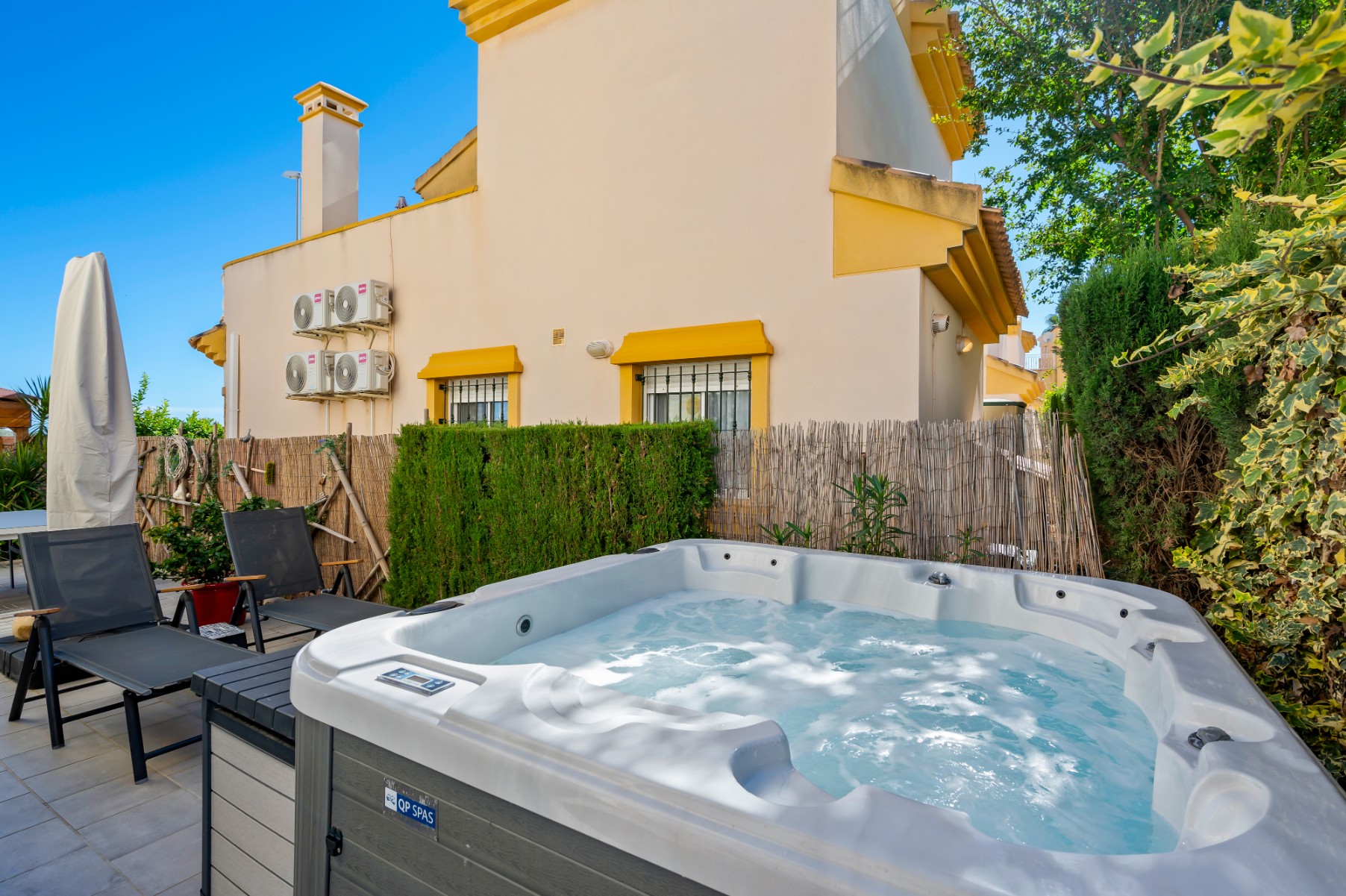 For sale - 3 Bedroom 2 Bathroom Villa in El Raso - El Raso  - Alicante