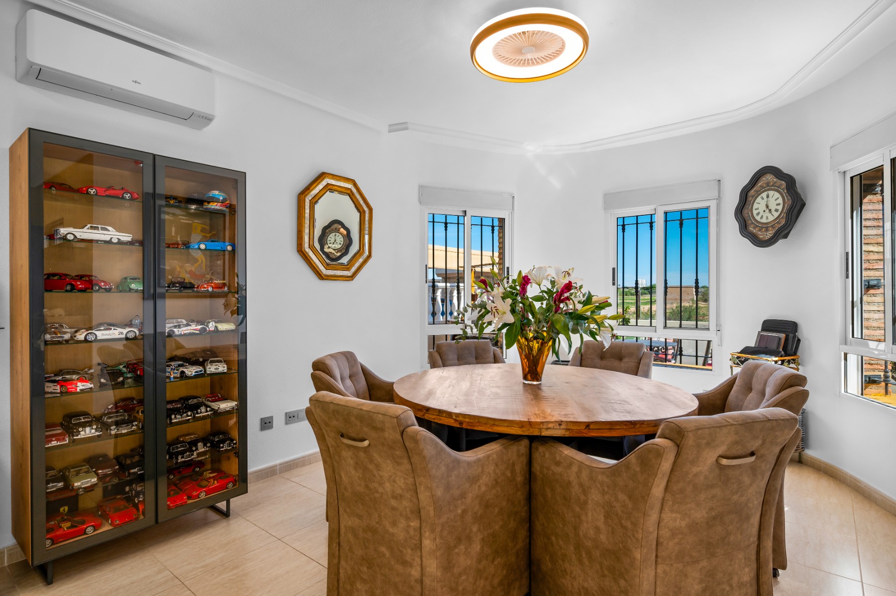 For sale - 3 Bedroom 2 Bathroom Villa in El Raso - El Raso  - Alicante