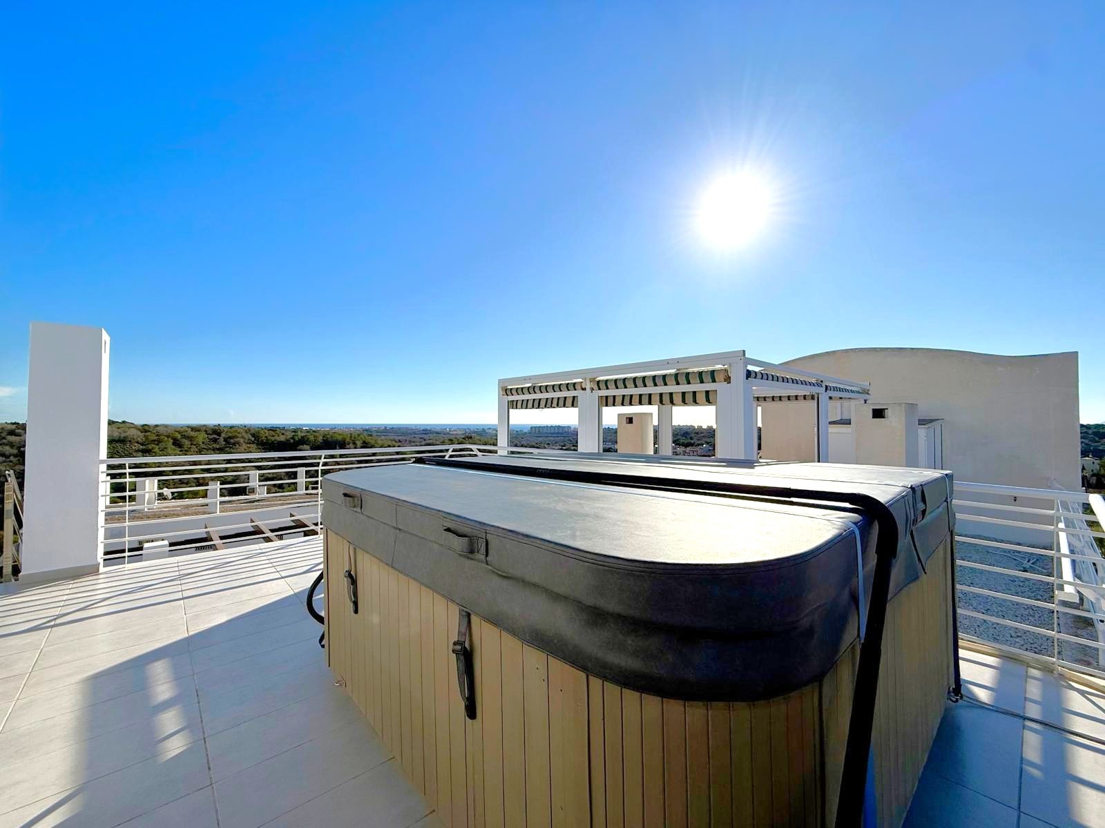 For sale - 3 Bedroom 3 Bathroom Apartment in Orihuela Costa - Las Ramblas  - Alicante