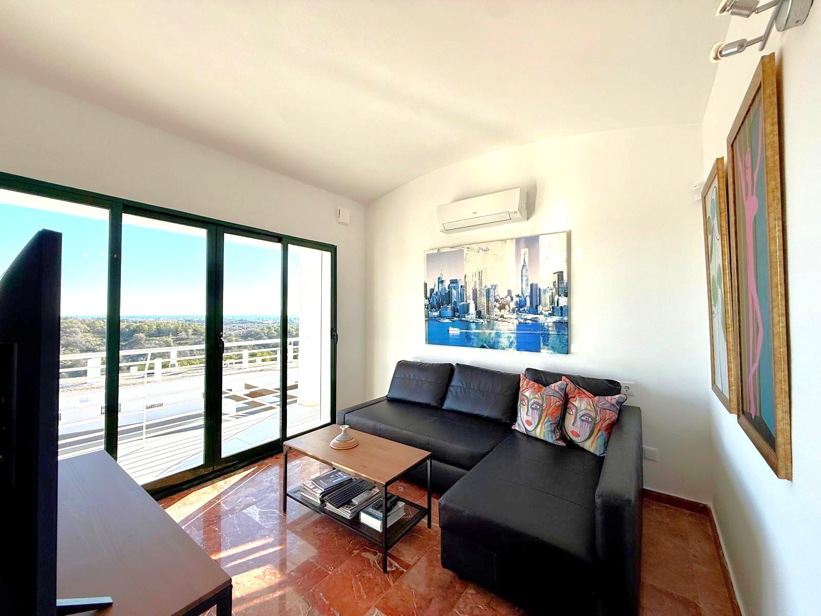 For sale - 3 Bedroom 3 Bathroom Apartment in Orihuela Costa - Las Ramblas  - Alicante