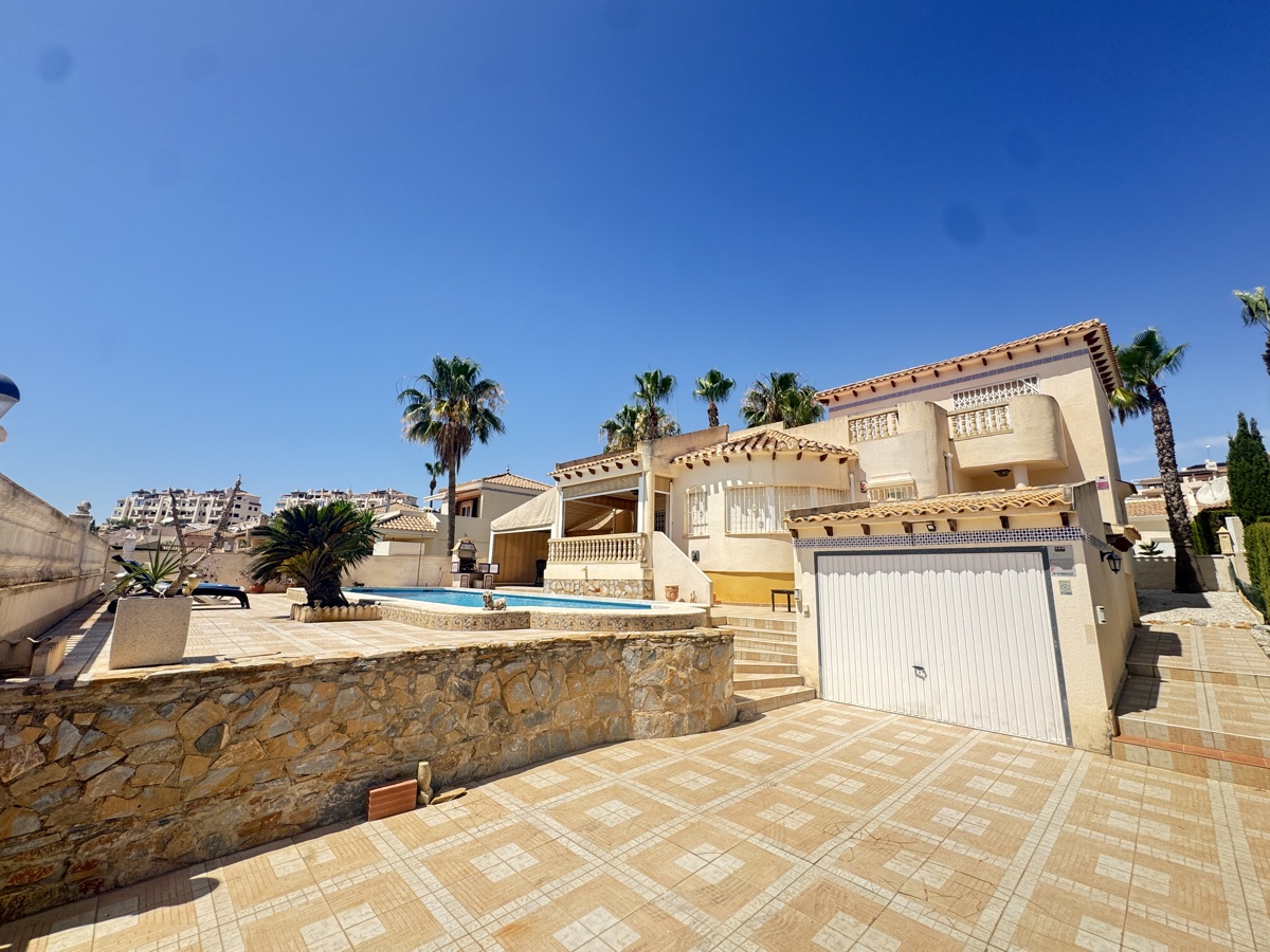 Sold - 3 Bedroom 2 Bathroom Villa in Las Ramblas Golf - , Las Ramblas Golf, Alicante, Spain - Alicante