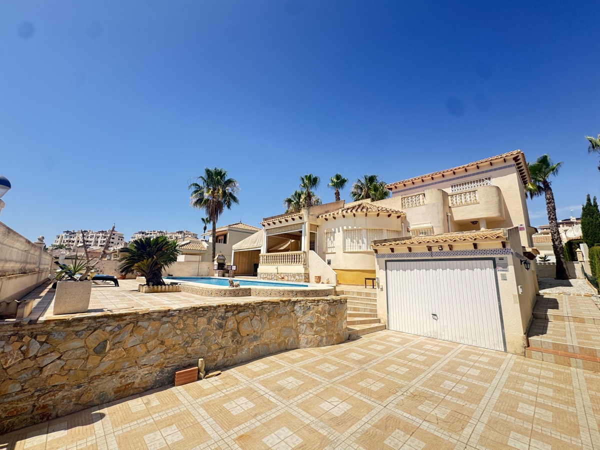 Sold - 3 Bedroom 2 Bathroom Villa in Las Ramblas Golf - , Las Ramblas Golf, Alicante, Spain - Alicante