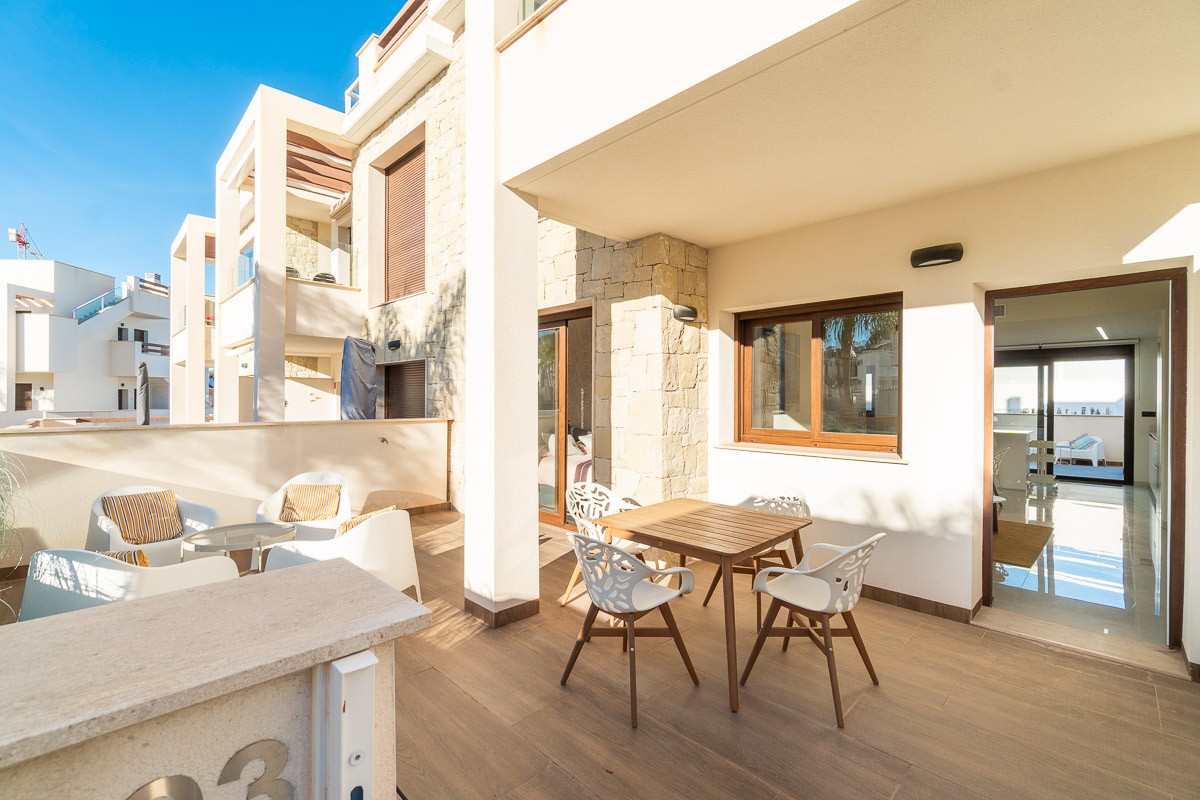 For sale - 2 Bedroom 2 Bathroom Apartment in Torrevieja - Costa Blanca  - Alicante