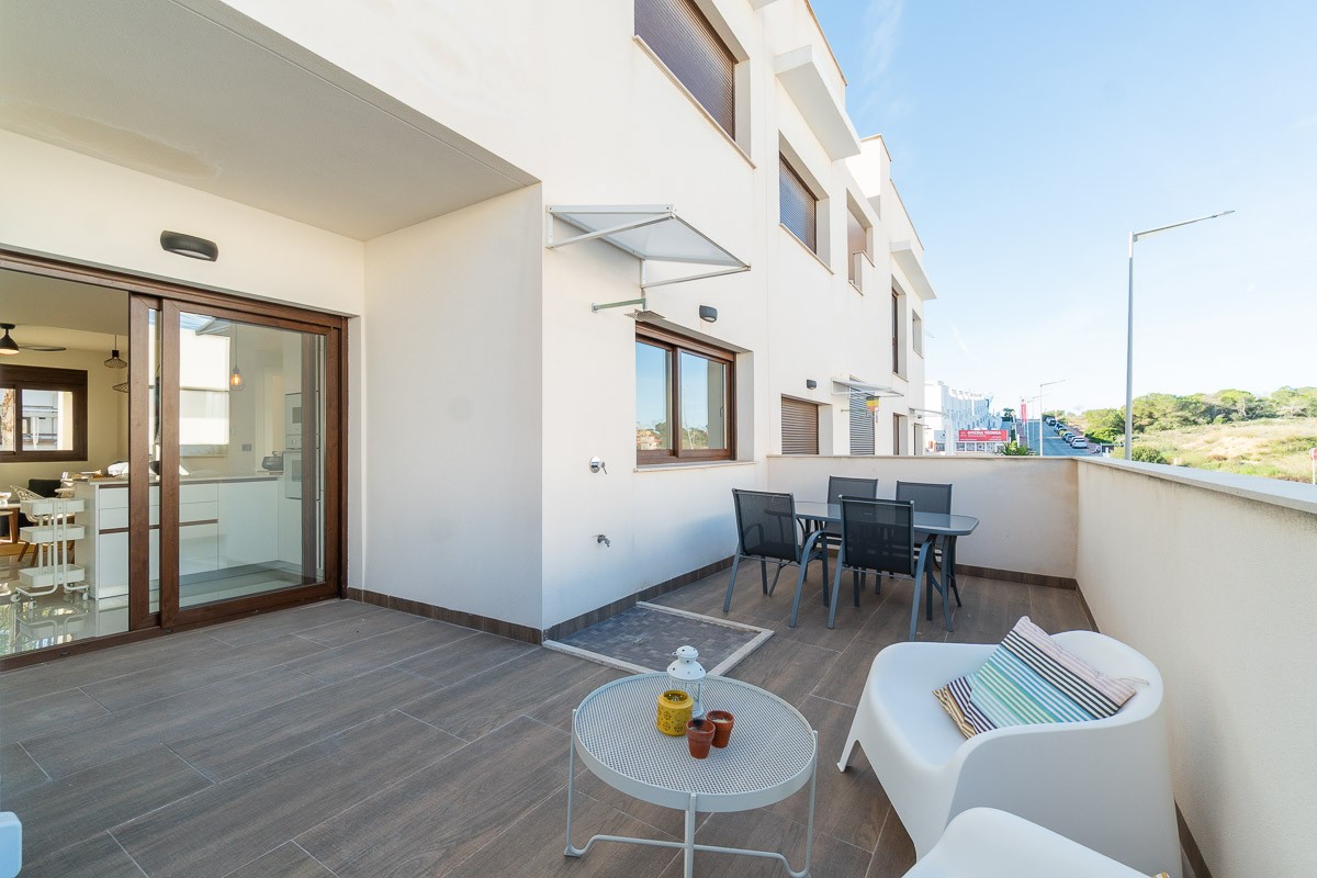 For sale - 2 Bedroom 2 Bathroom Apartment in Torrevieja - Costa Blanca  - Alicante