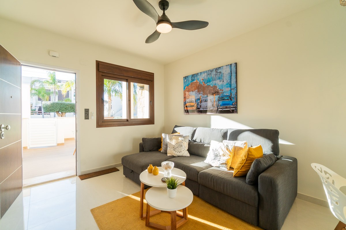 For sale - 2 Bedroom 2 Bathroom Apartment in Torrevieja - Costa Blanca  - Alicante