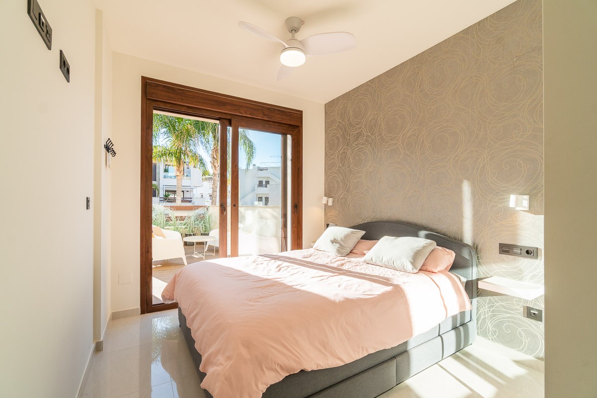 For sale - 2 Bedroom 2 Bathroom Apartment in Torrevieja - Costa Blanca  - Alicante