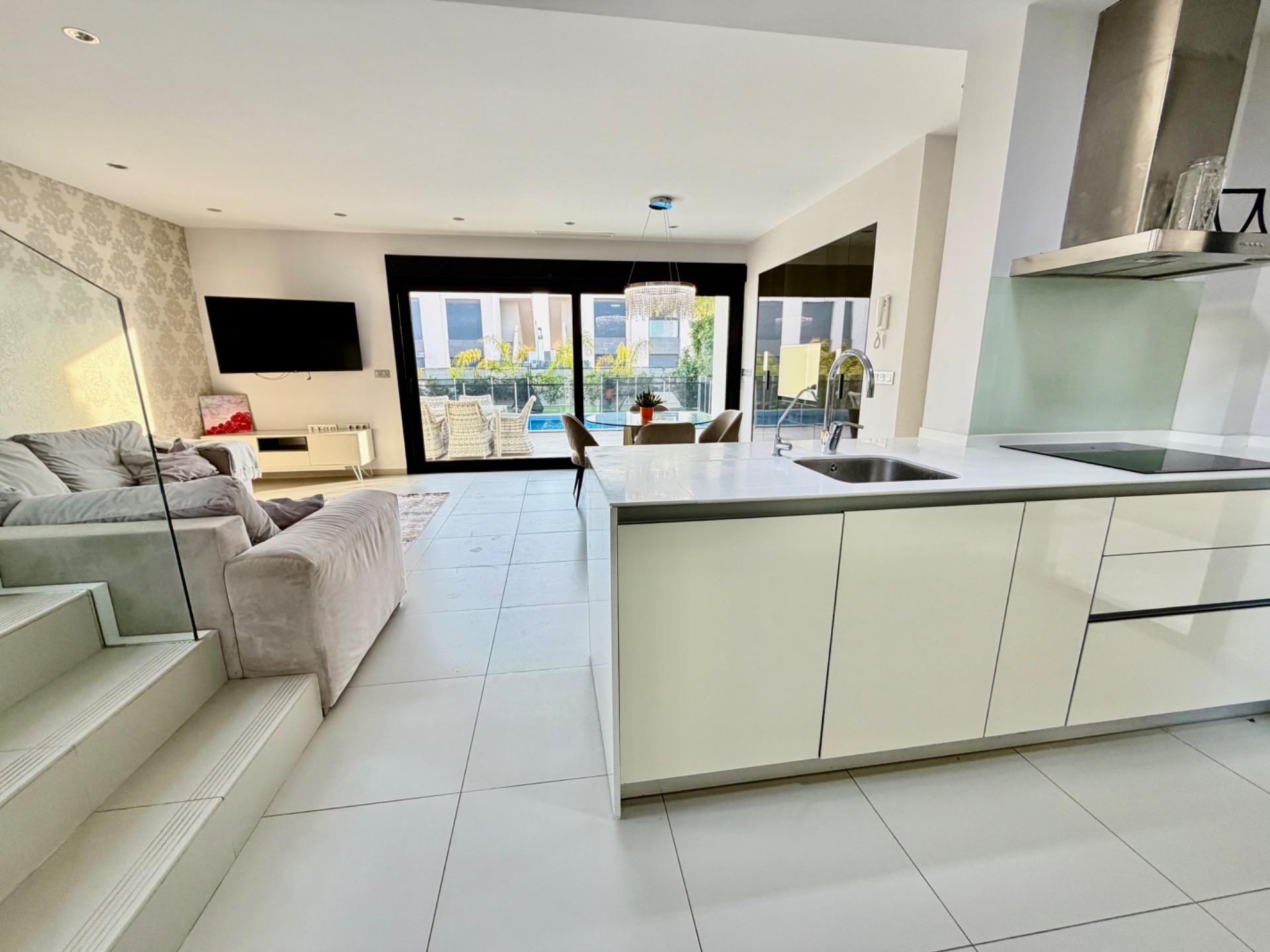For sale - 3 Bedroom 3 Bathroom Villa in Cuidad Quesada  - Cuidad Quesada  - Alicante