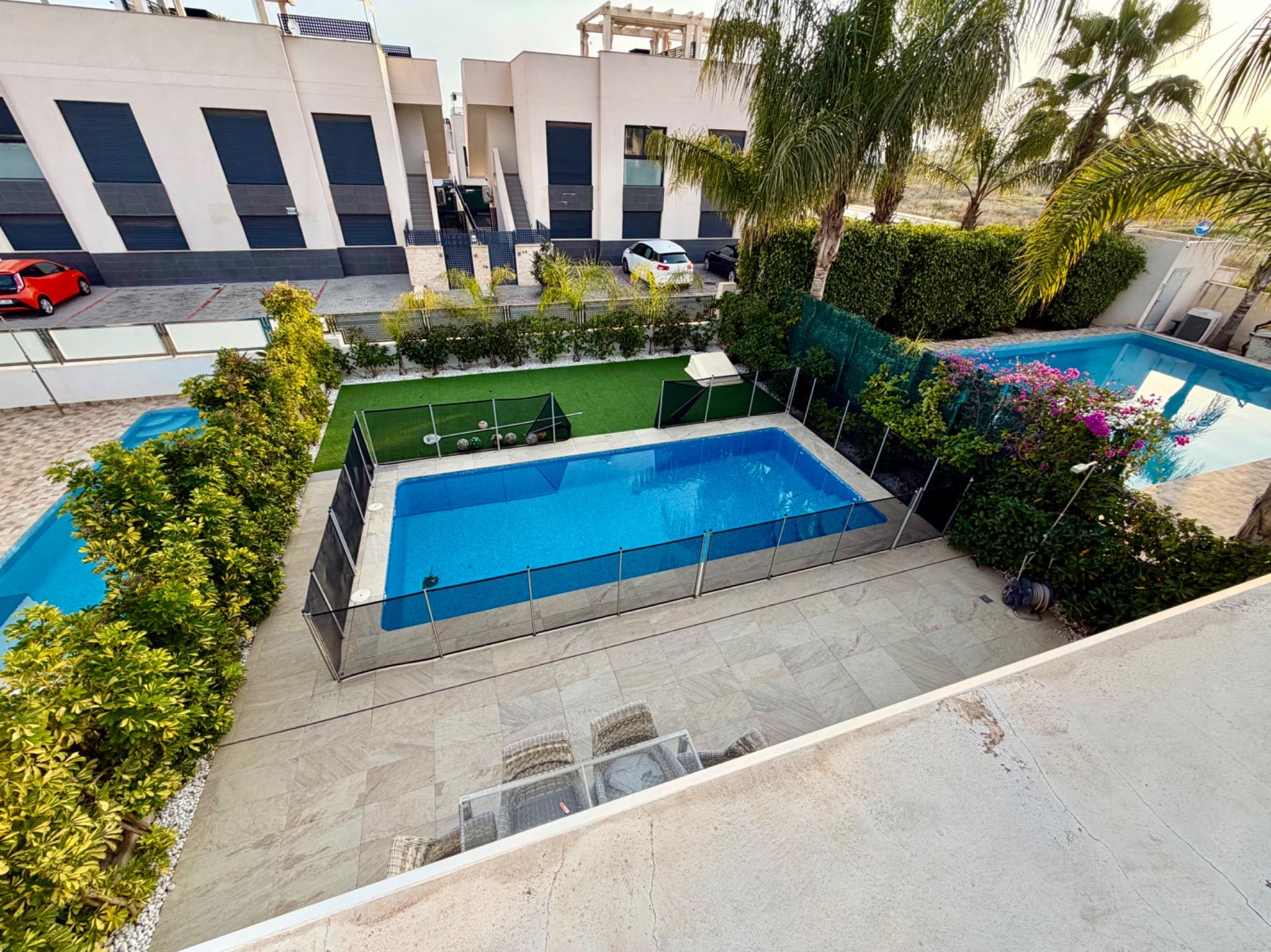 For sale - 3 Bedroom 3 Bathroom Villa in Cuidad Quesada  - Cuidad Quesada  - Alicante
