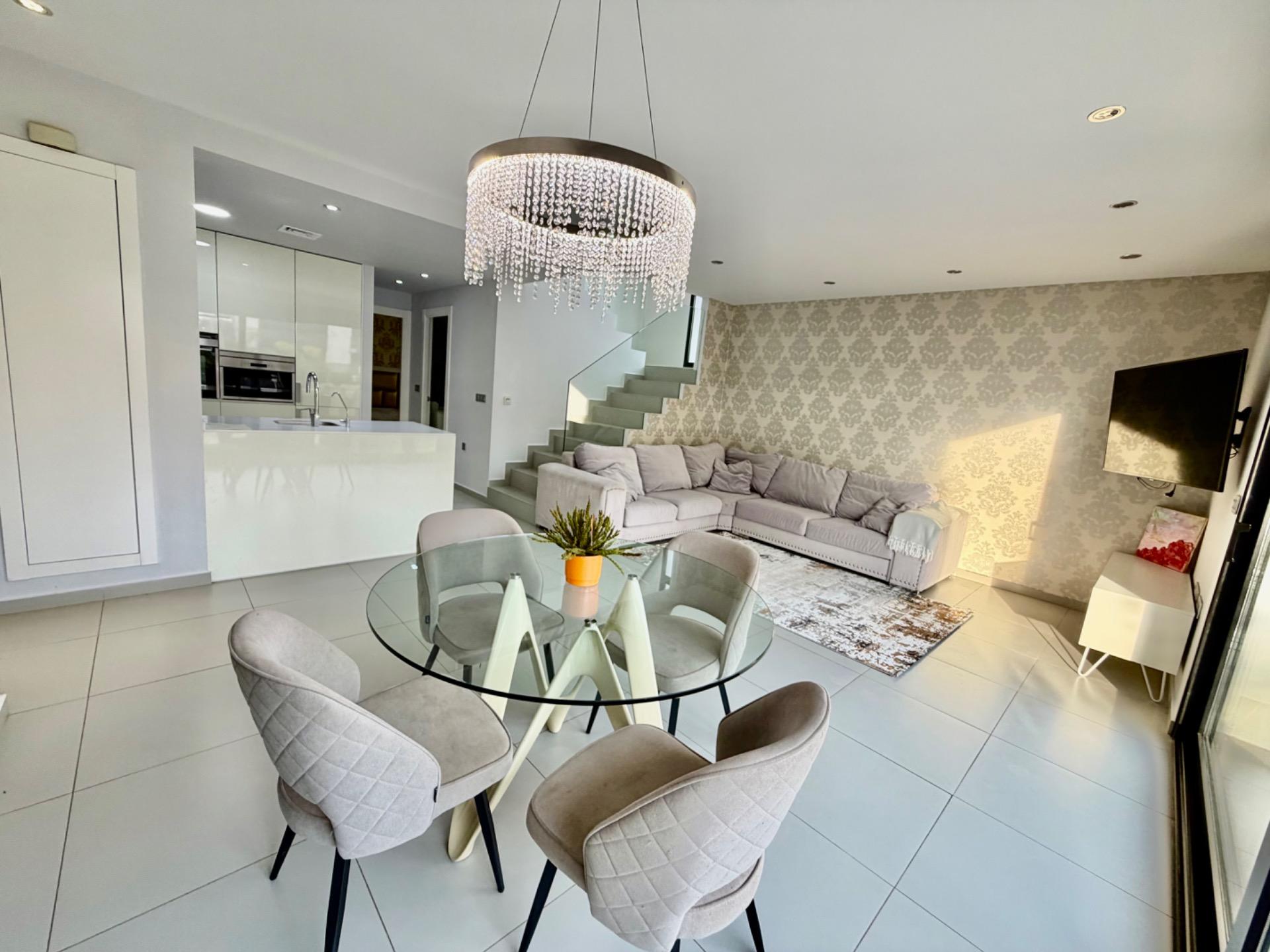 For sale - 3 Bedroom 3 Bathroom Villa in Cuidad Quesada  - Cuidad Quesada  - Alicante