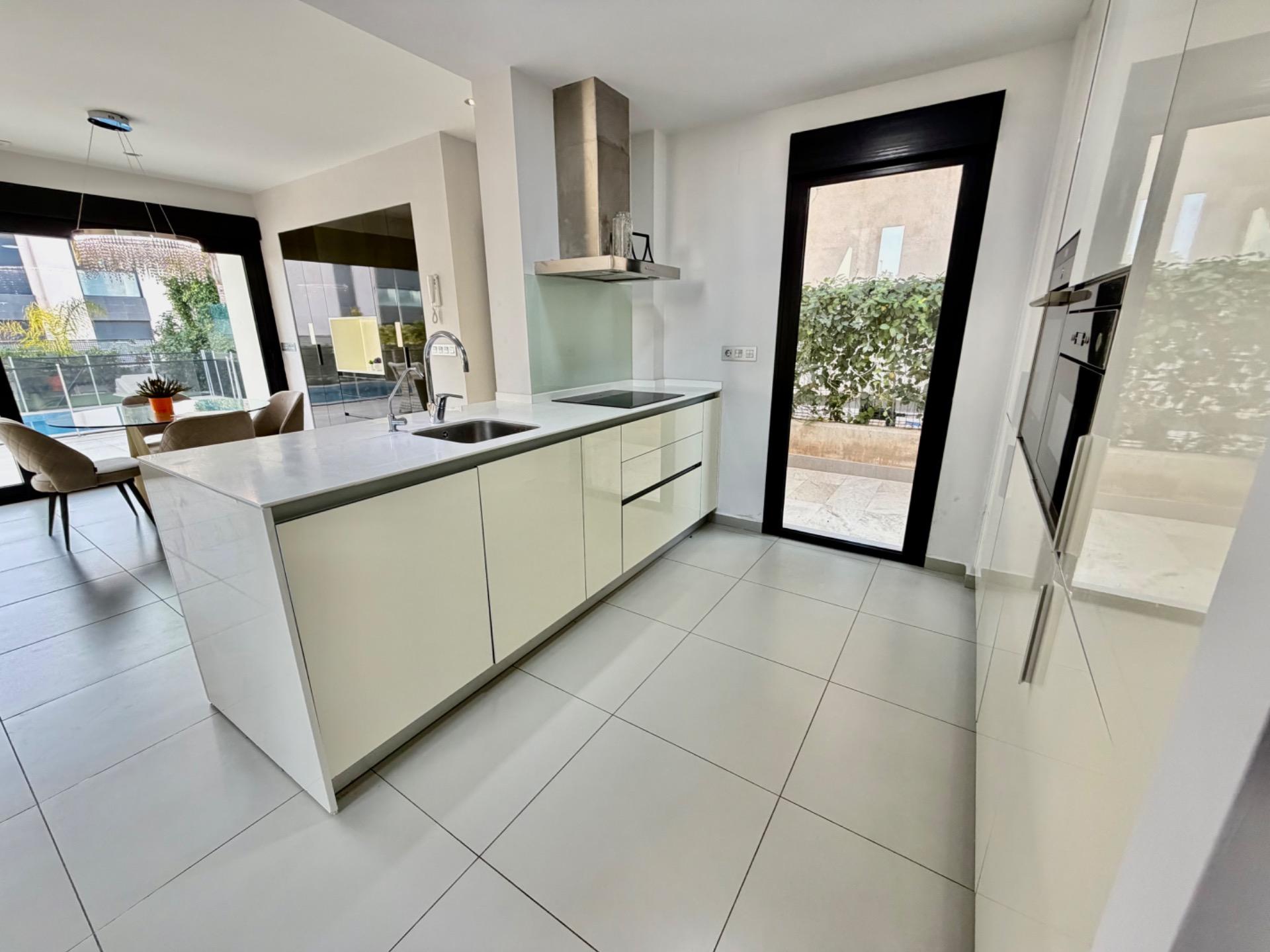 For sale - 3 Bedroom 3 Bathroom Villa in Cuidad Quesada  - Cuidad Quesada  - Alicante