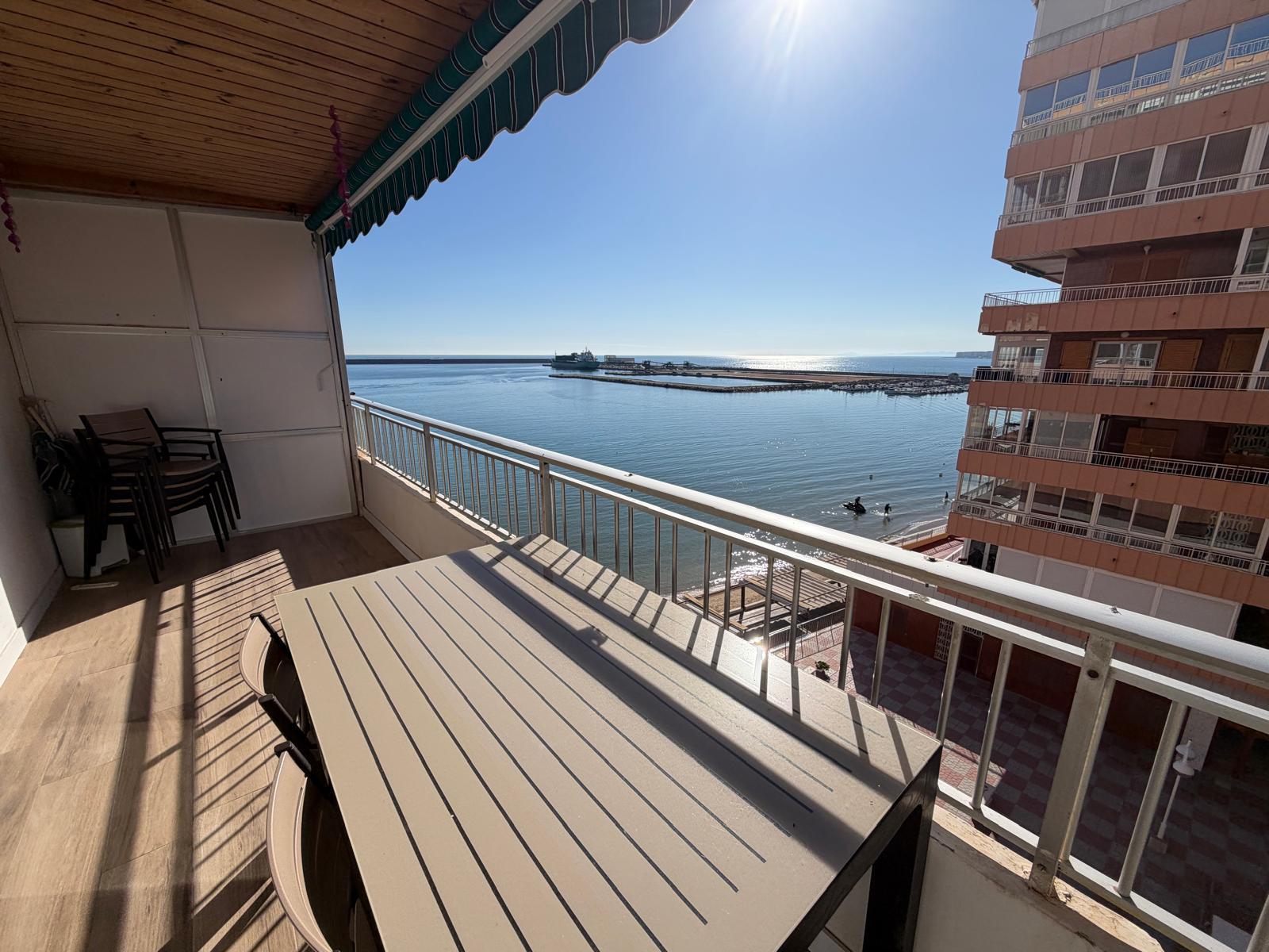 For sale - 3 Bedroom 2 Bathroom Apartamento in Torrevieja - Playa del Acequión  - Alicante