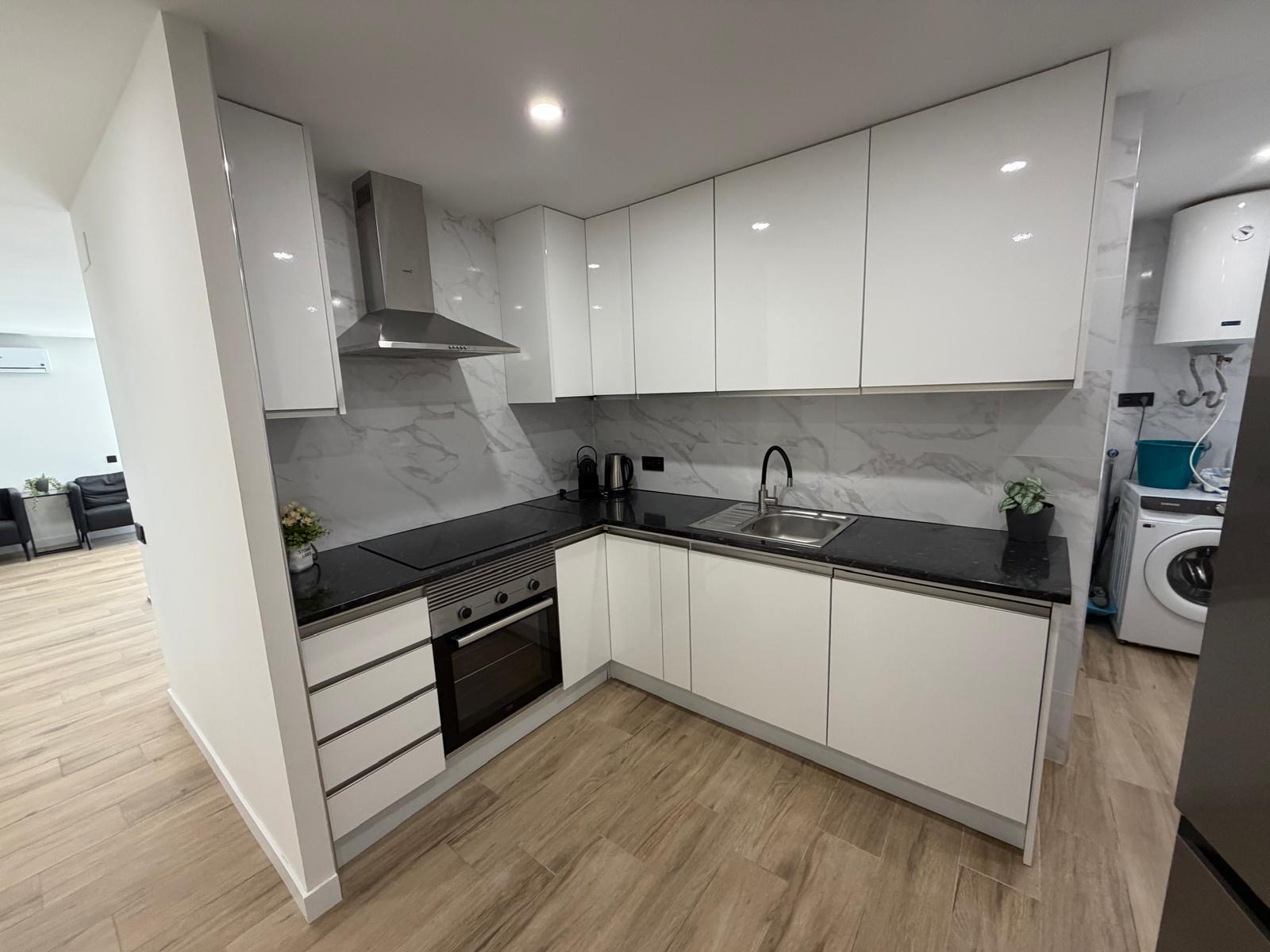 For sale - 3 Bedroom 2 Bathroom Apartamento in Torrevieja - Playa del Acequión  - Alicante