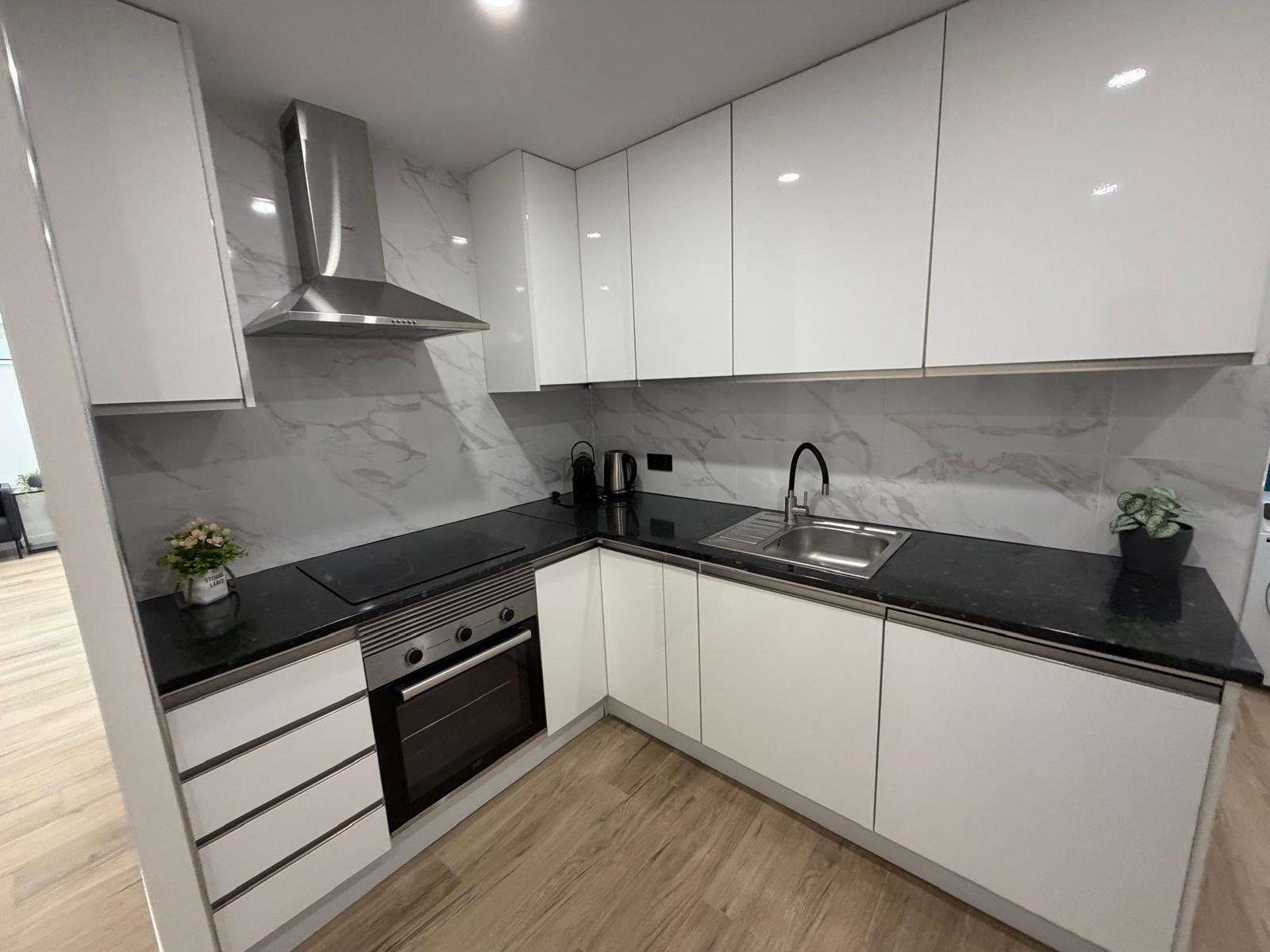 For sale - 3 Bedroom 2 Bathroom Apartamento in Torrevieja - Playa del Acequión  - Alicante