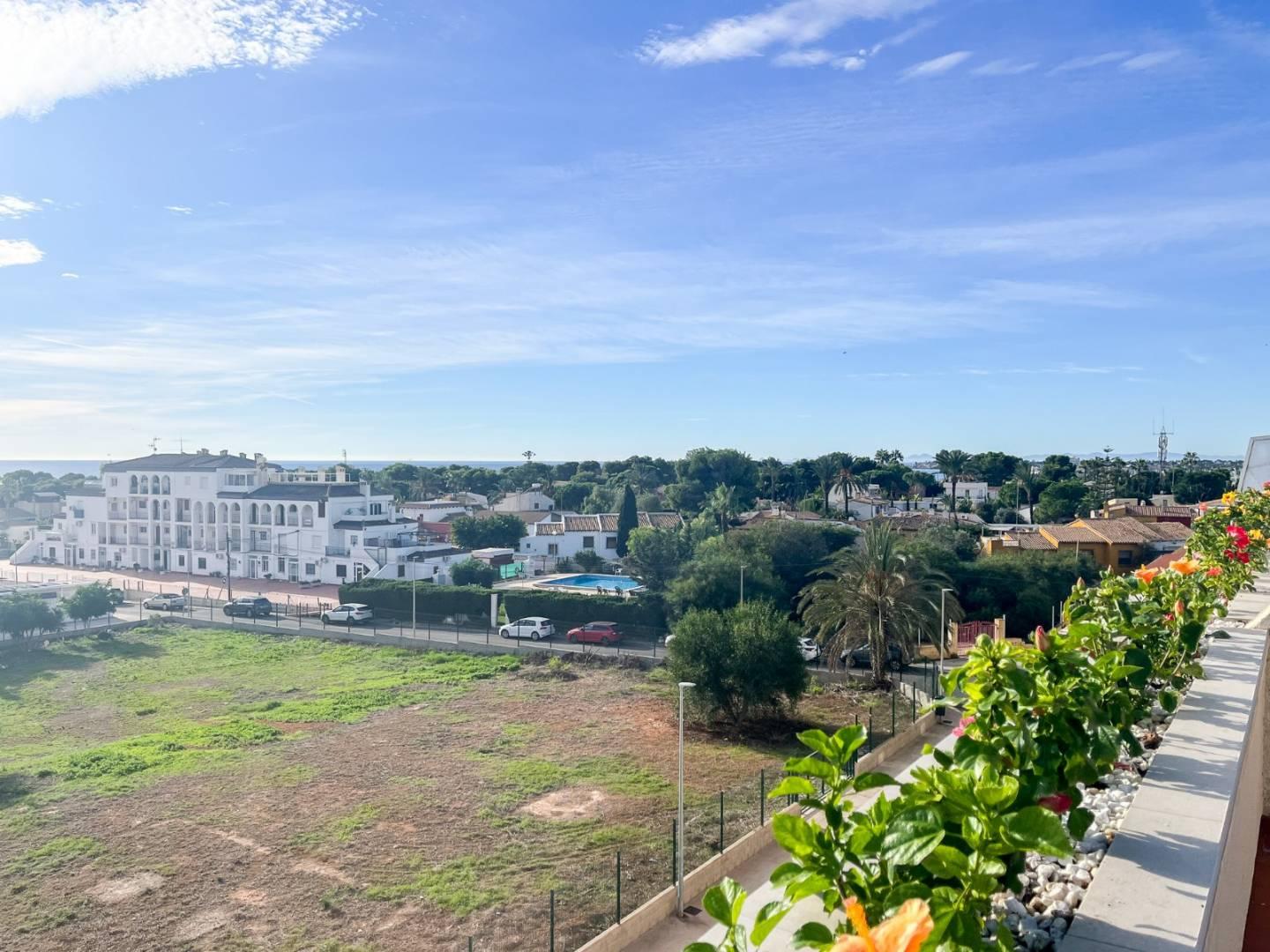 For sale - 2 Bedroom 2 Bathroom Apartamento in Torrevieja - Punta Prima  - Alicante