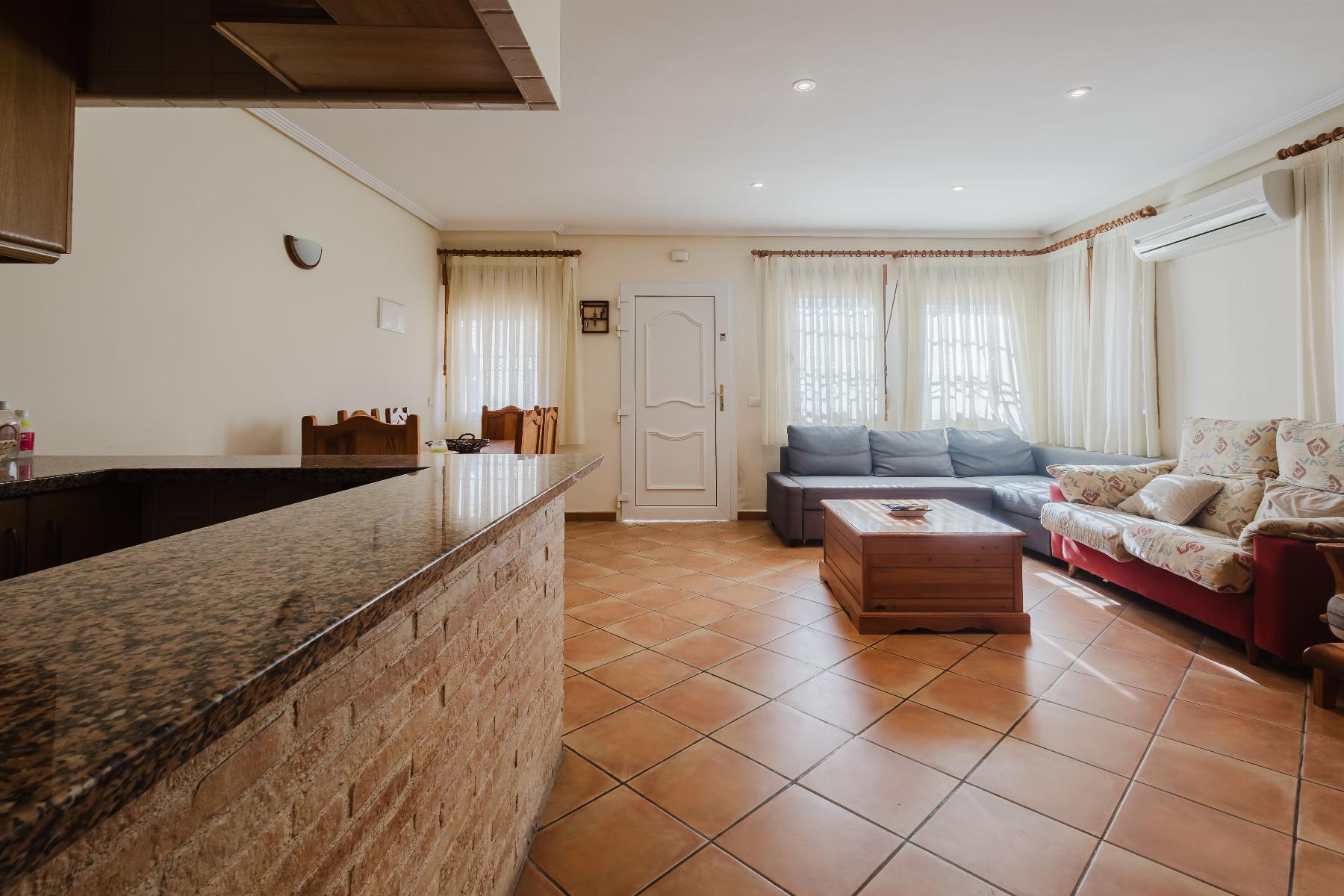 For sale - 3 Bedroom 1 Bathroom Bungalow in Torrevieja - PLAYA DE LA MATA  - Alicante