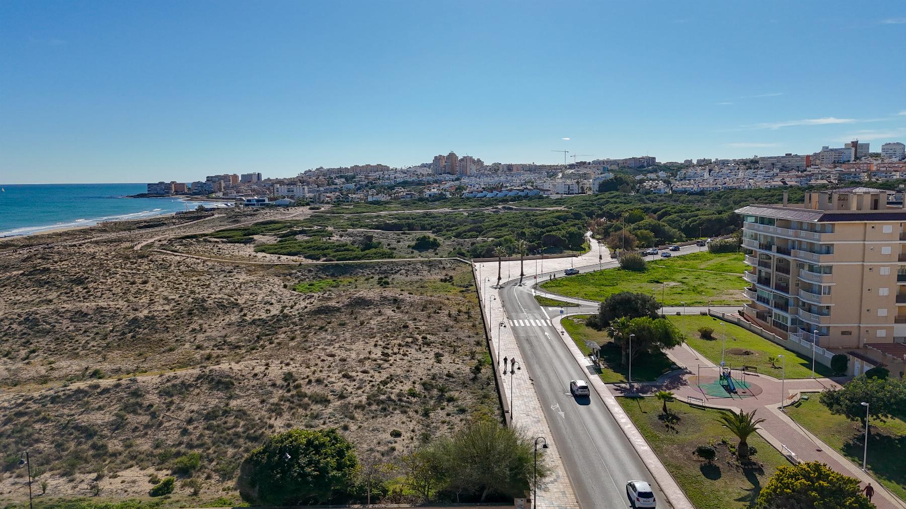For sale - 3 Bedroom 1 Bathroom Bungalow in Torrevieja - PLAYA DE LA MATA  - Alicante