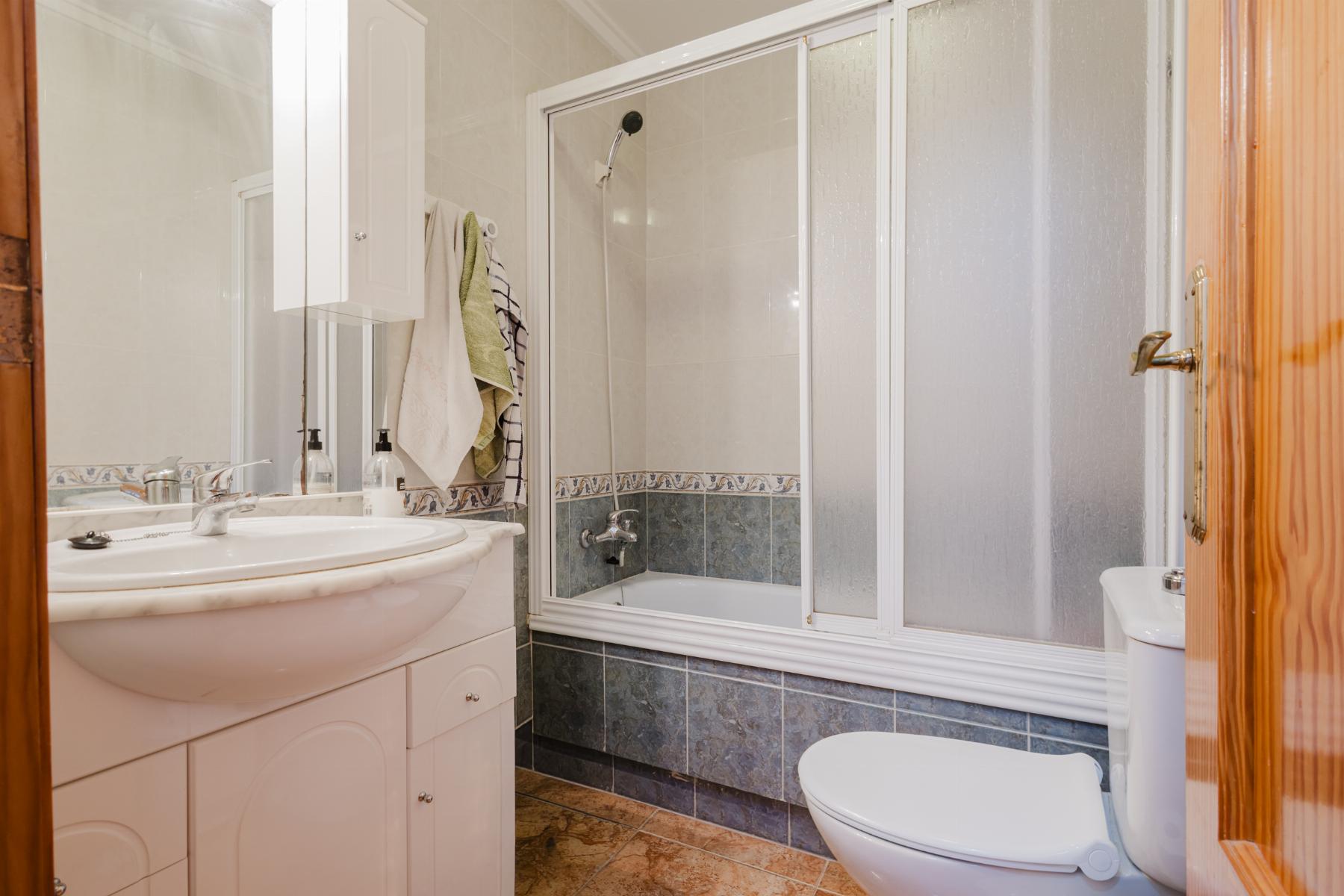For sale - 3 Bedroom 2 Bathroom Apartamento in Torrevieja - Parque de Las Naciones  - Alicante