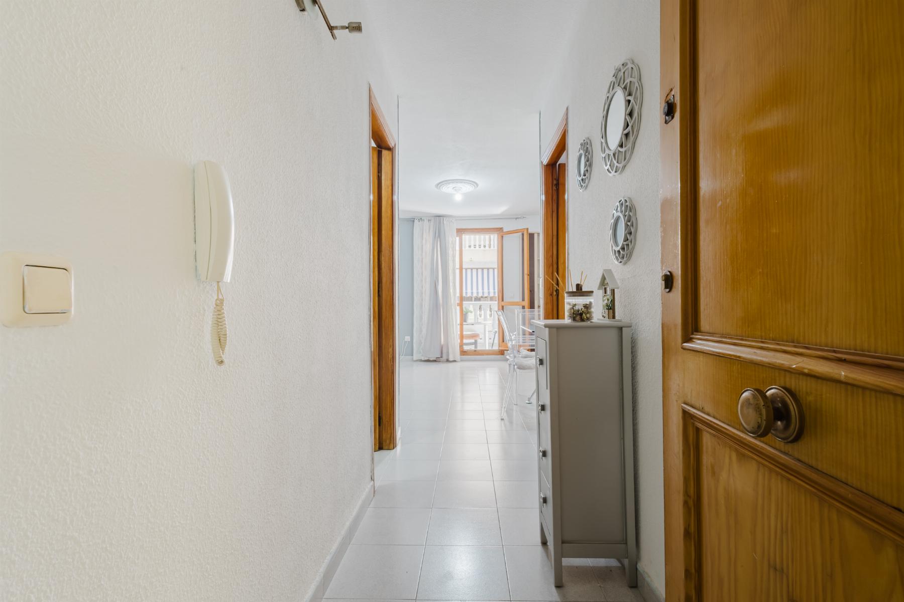For sale - 2 Bedroom 1 Bathroom Apartamento in Torrevieja - Playa de La Acequion  - Alicante