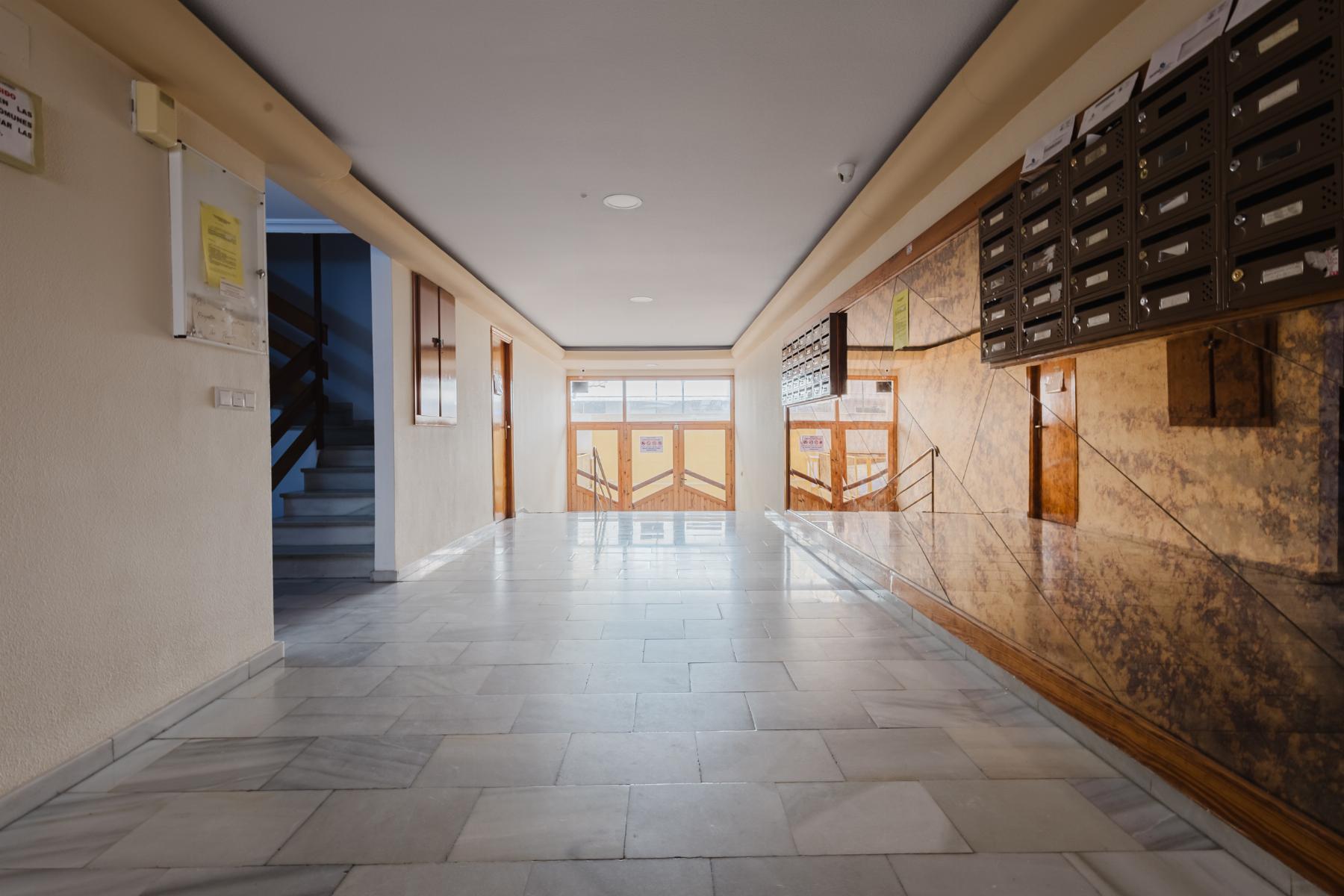 For sale - 2 Bedroom 1 Bathroom Apartamento in Torrevieja - Playa de La Acequion  - Alicante