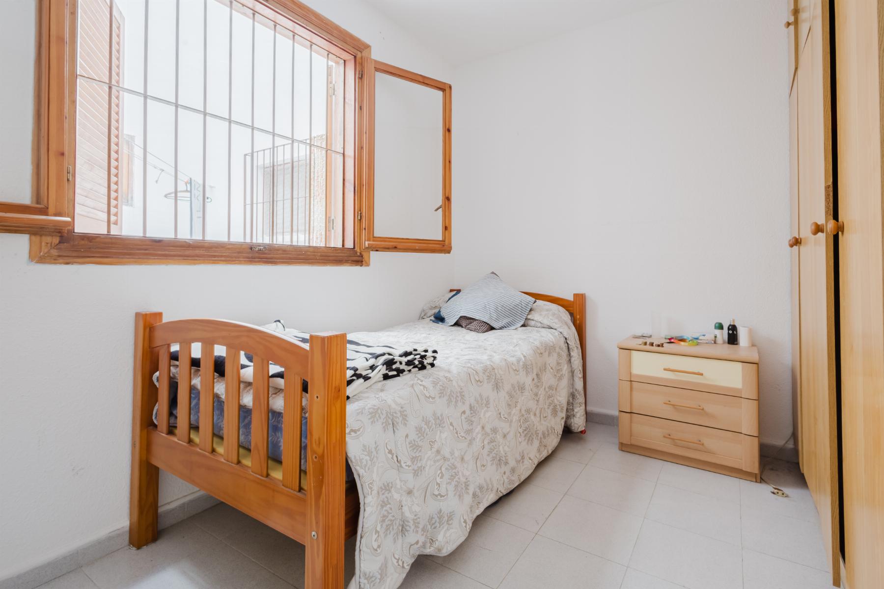 For sale - 2 Bedroom 1 Bathroom Apartamento in Torrevieja - Playa de La Acequion  - Alicante