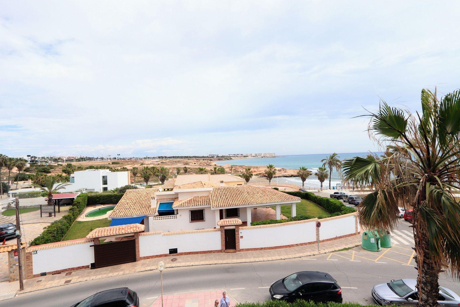 For sale - 3 Bedroom 2 Bathroom Apartamento in Torrevieja - Playa Flamenca  - Alicante