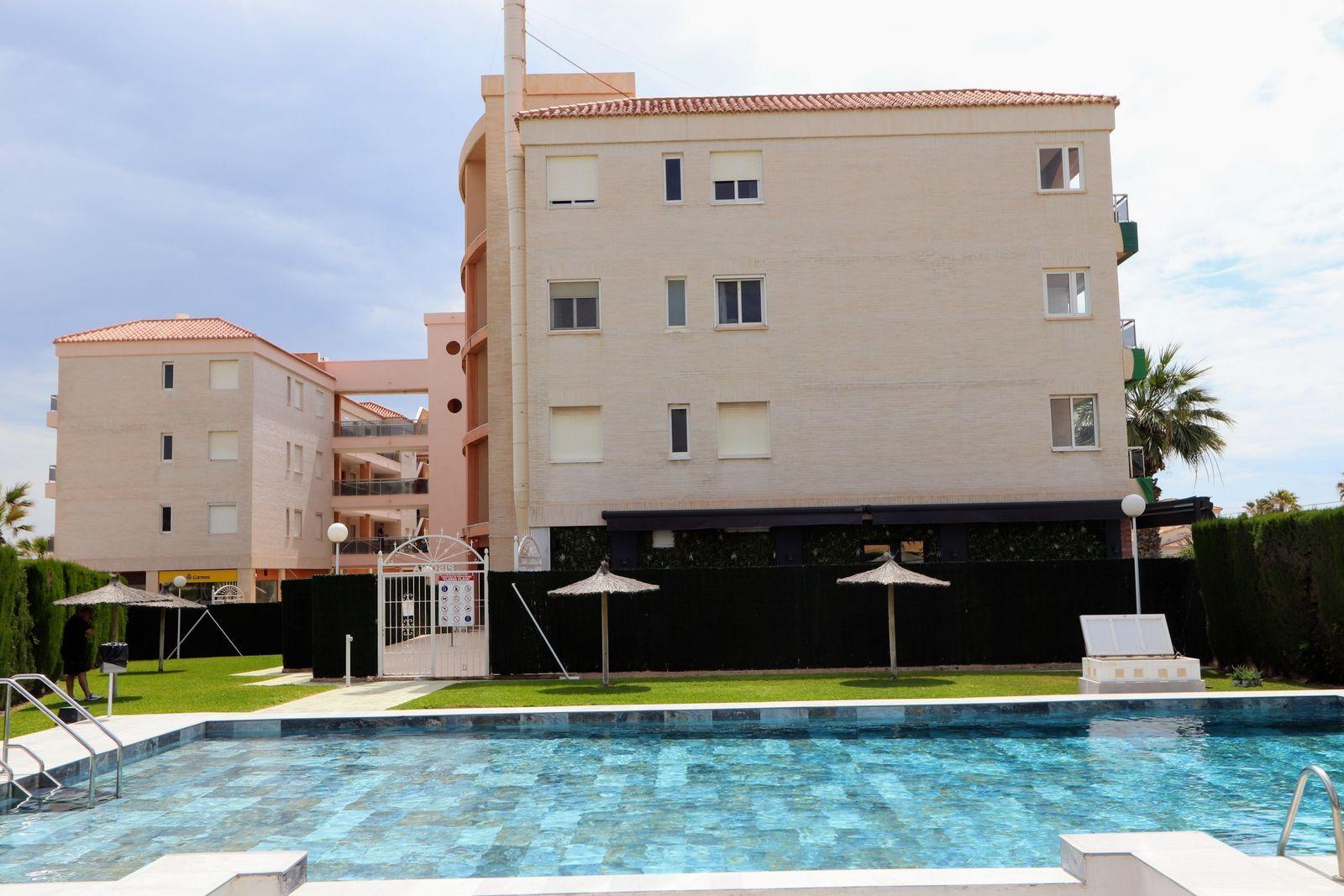 For sale - 3 Bedroom 2 Bathroom Apartamento in Torrevieja - Playa Flamenca  - Alicante
