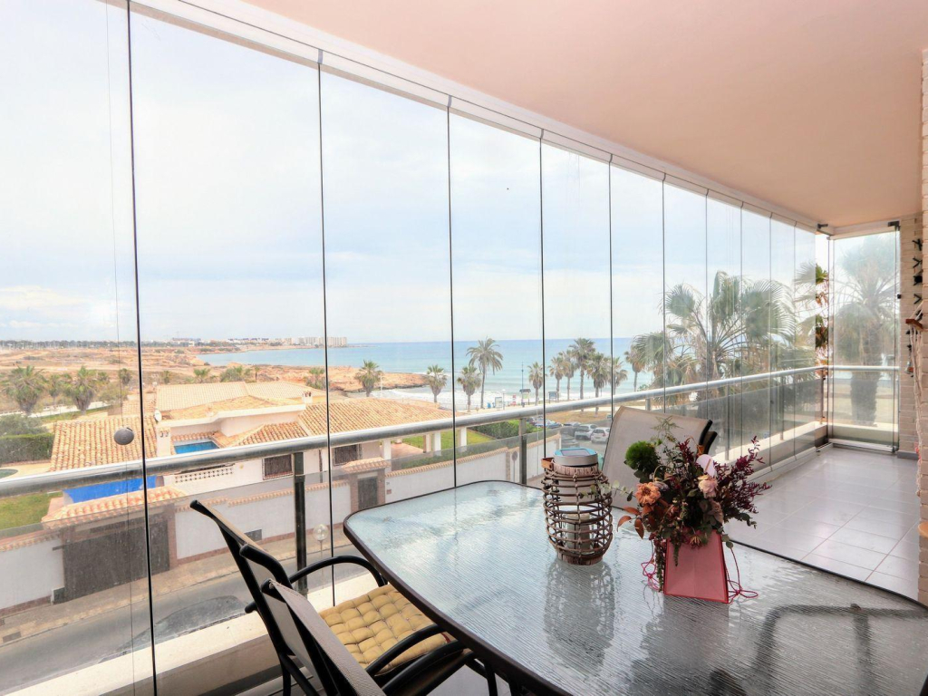 3 Bedroom 2 Bathroom Apartamento in Torrevieja