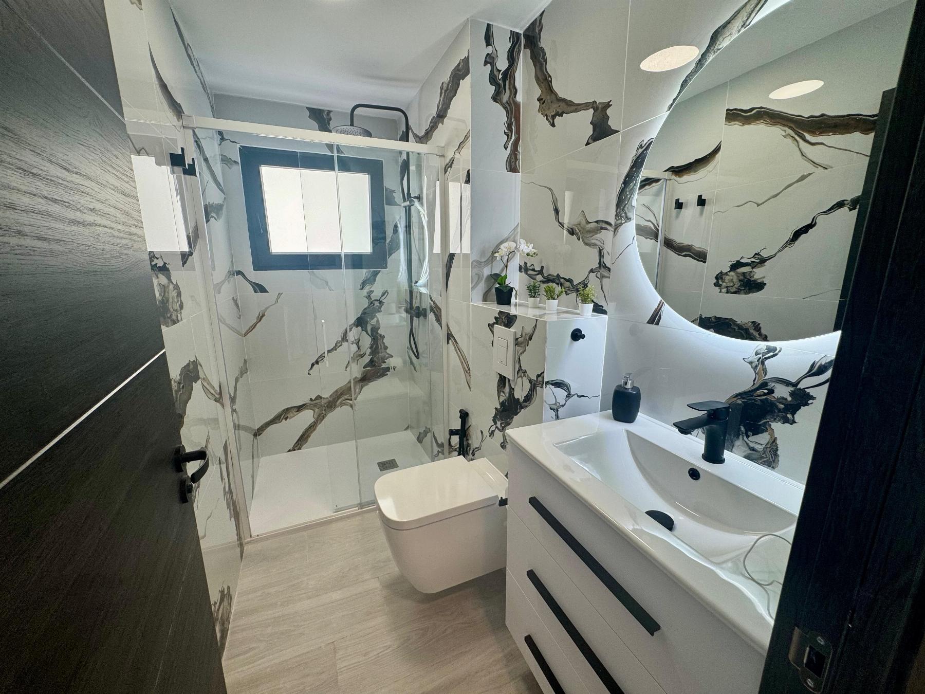 For sale - 3 Bedroom 2 Bathroom Apartamento in Torrevieja - CLUB NAUTICO TORREVIEJA  - Alicante