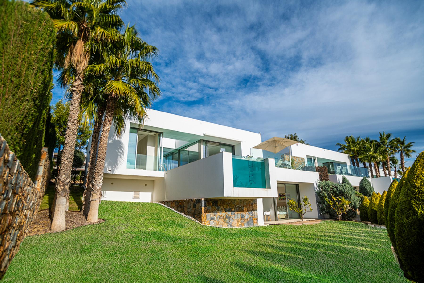 For sale - 4 Bedroom 2 Bathroom Villa in Orihuela Costa - Orihuela Costa  - Alicante