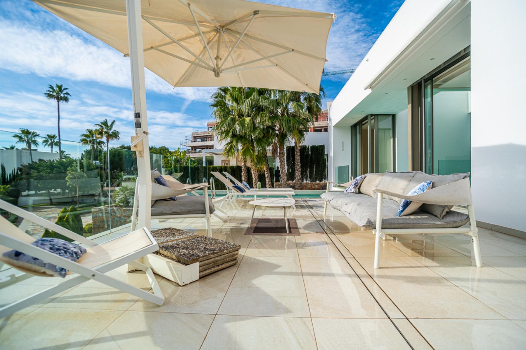 For sale - 4 Bedroom 2 Bathroom Villa in Orihuela Costa - Orihuela Costa  - Alicante