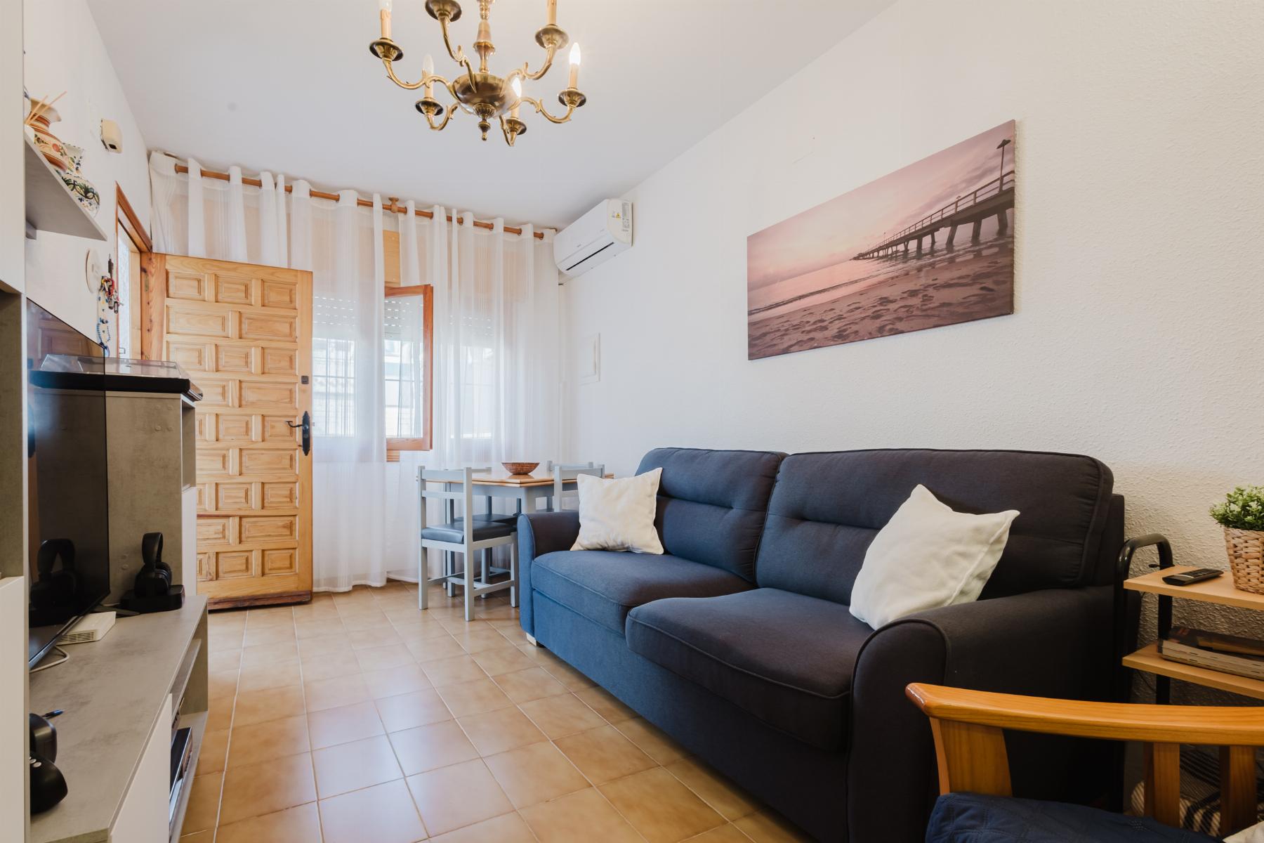 For sale - 3 Bedroom 1 Bathroom Bungalow in Torrevieja - playa de los naufragos  - Alicante