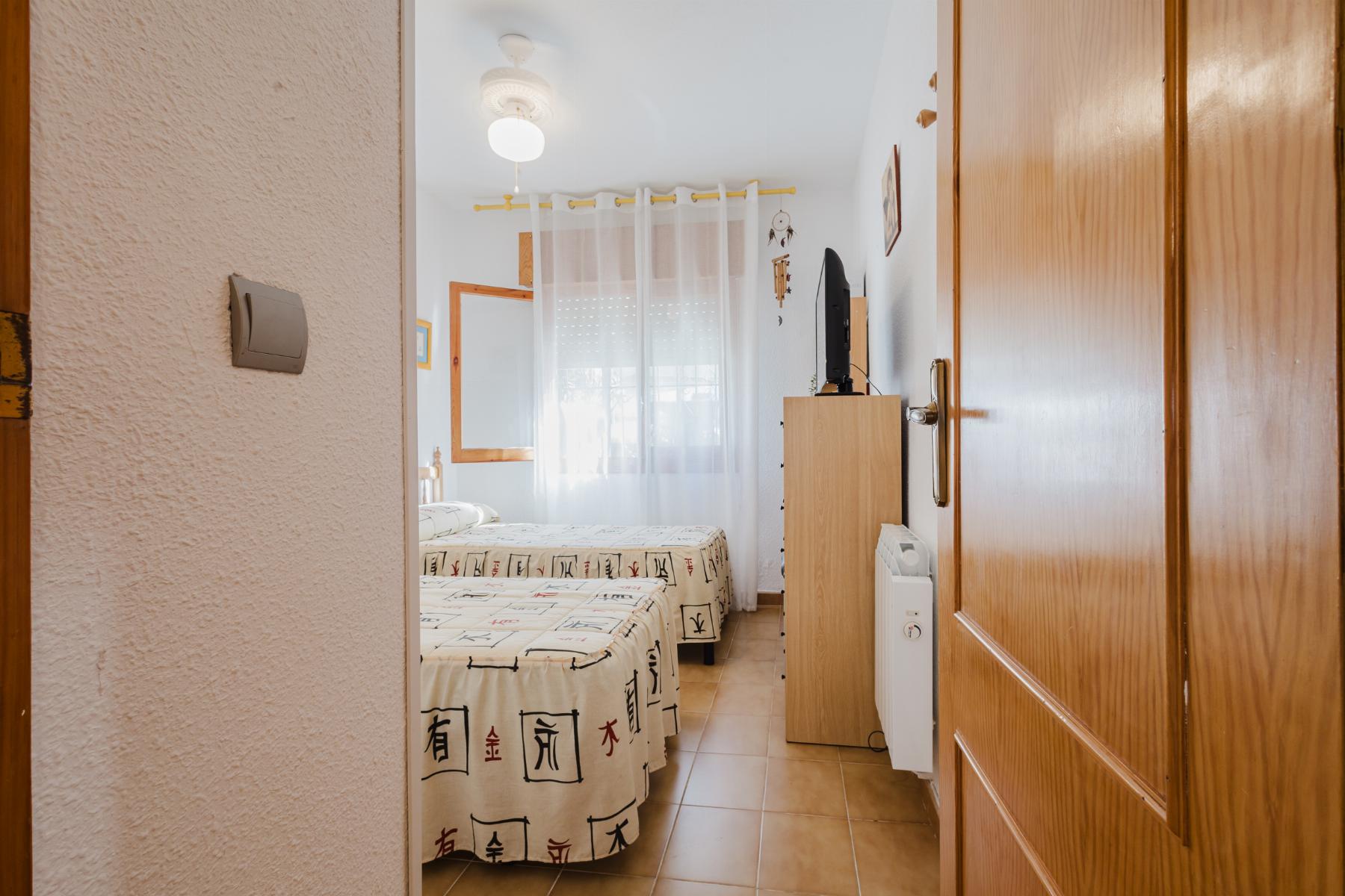 For sale - 3 Bedroom 1 Bathroom Bungalow in Torrevieja - playa de los naufragos  - Alicante