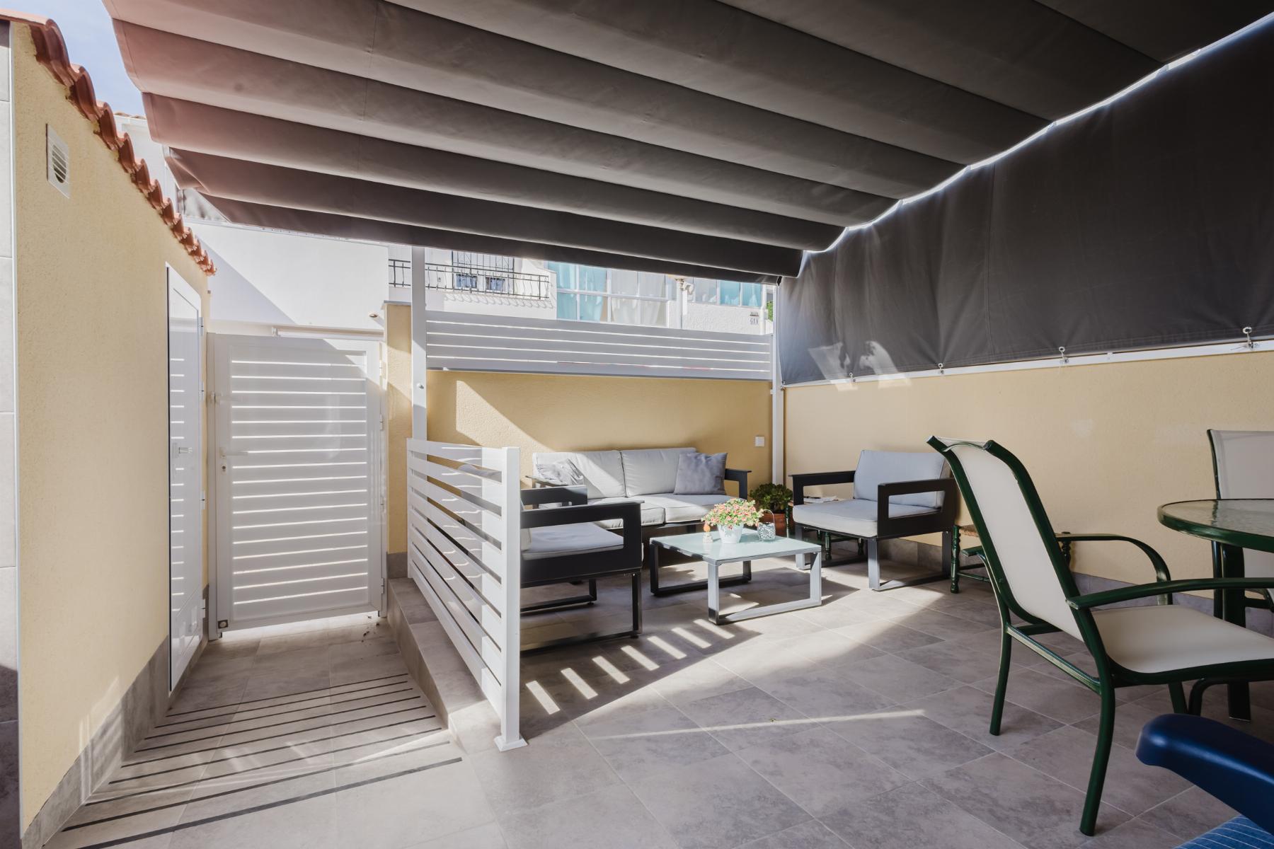 For sale - 3 Bedroom 1 Bathroom Bungalow in Torrevieja - playa de los naufragos  - Alicante