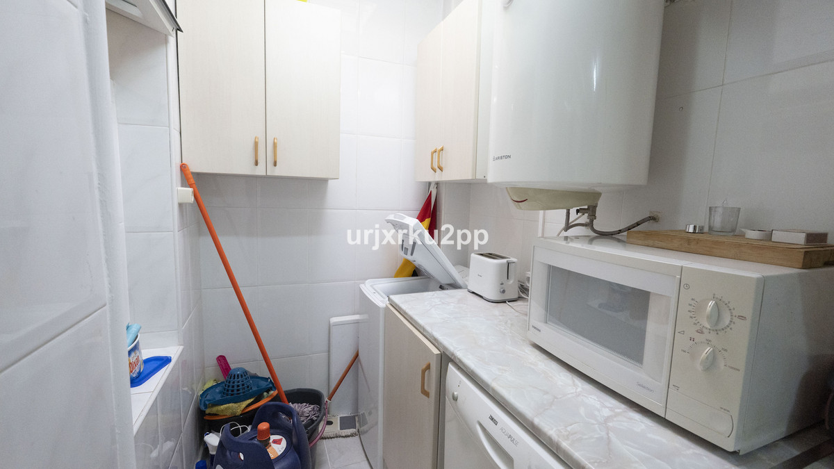 For sale - 3 Bedroom 2 Bathroom House - Townhouse in Torrevieja - Torrevieja Centro  - Alicante