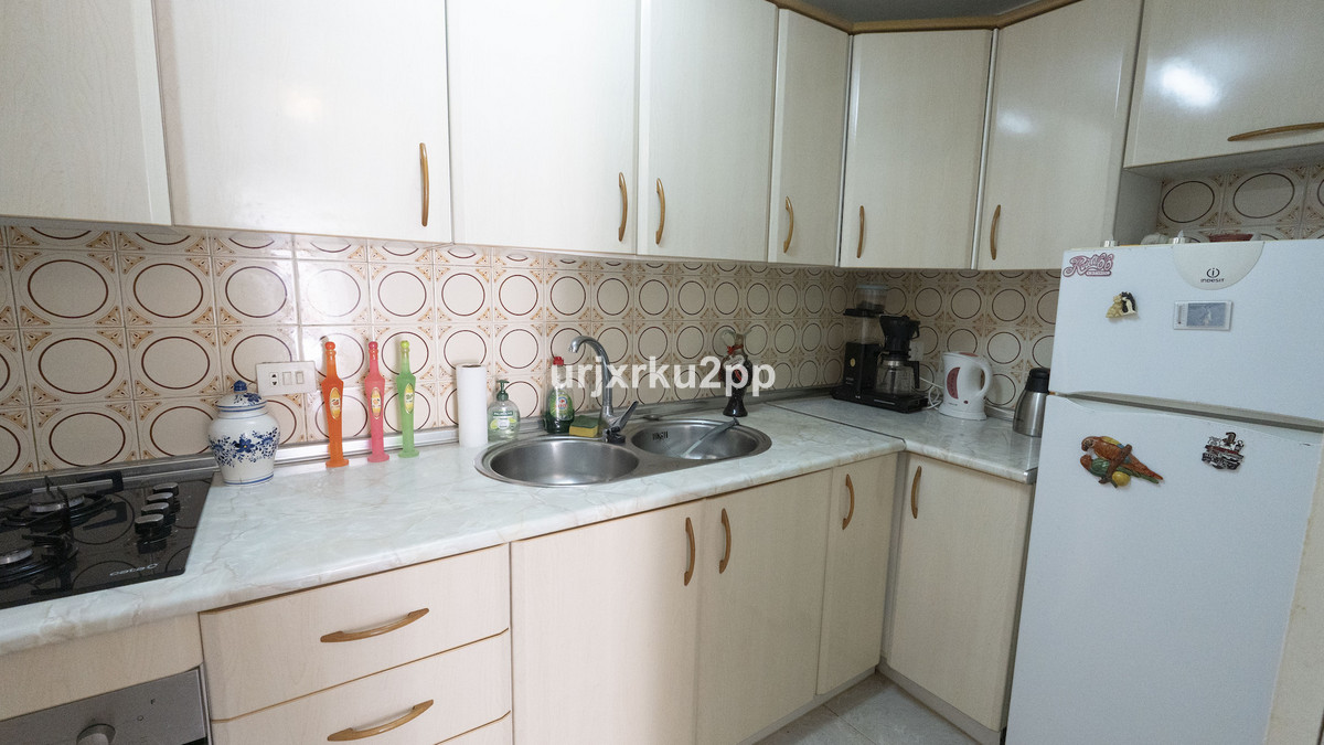 For sale - 3 Bedroom 2 Bathroom House - Townhouse in Torrevieja - Torrevieja Centro  - Alicante