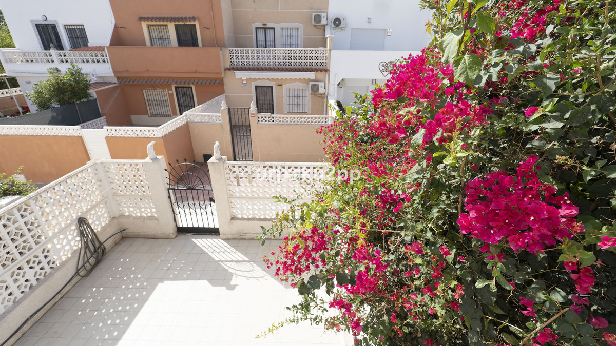 For sale - 3 Bedroom 2 Bathroom House - Townhouse in Torrevieja - Torrevieja Centro  - Alicante