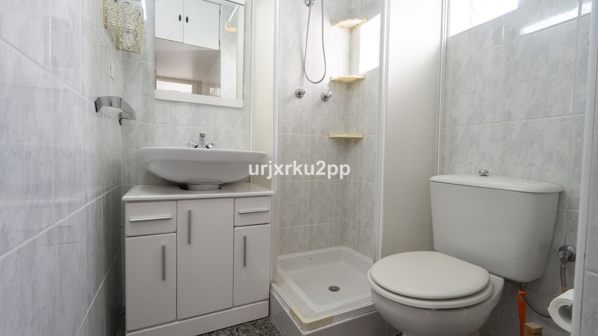 For sale - 3 Bedroom 2 Bathroom House - Townhouse in Torrevieja - Torrevieja Centro  - Alicante